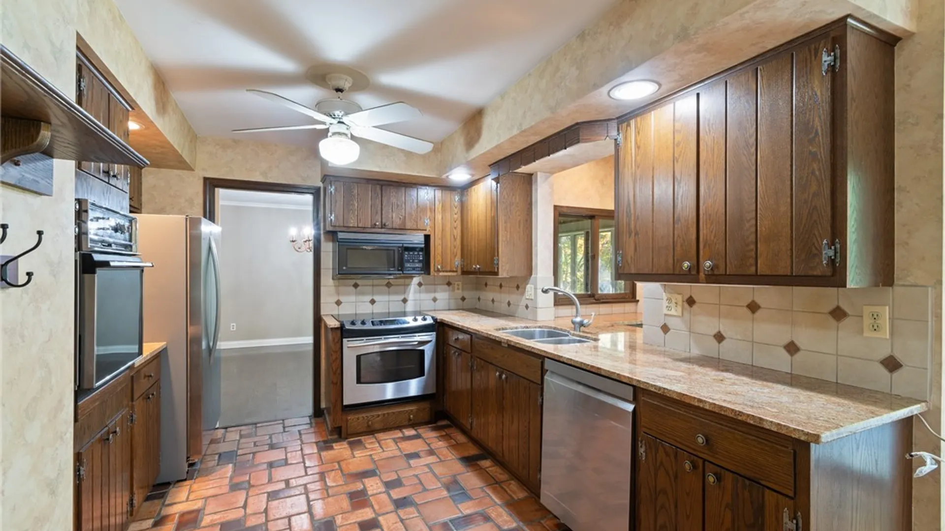 Property at 26 Rippingale Road, Pittsford, NY 14534 21