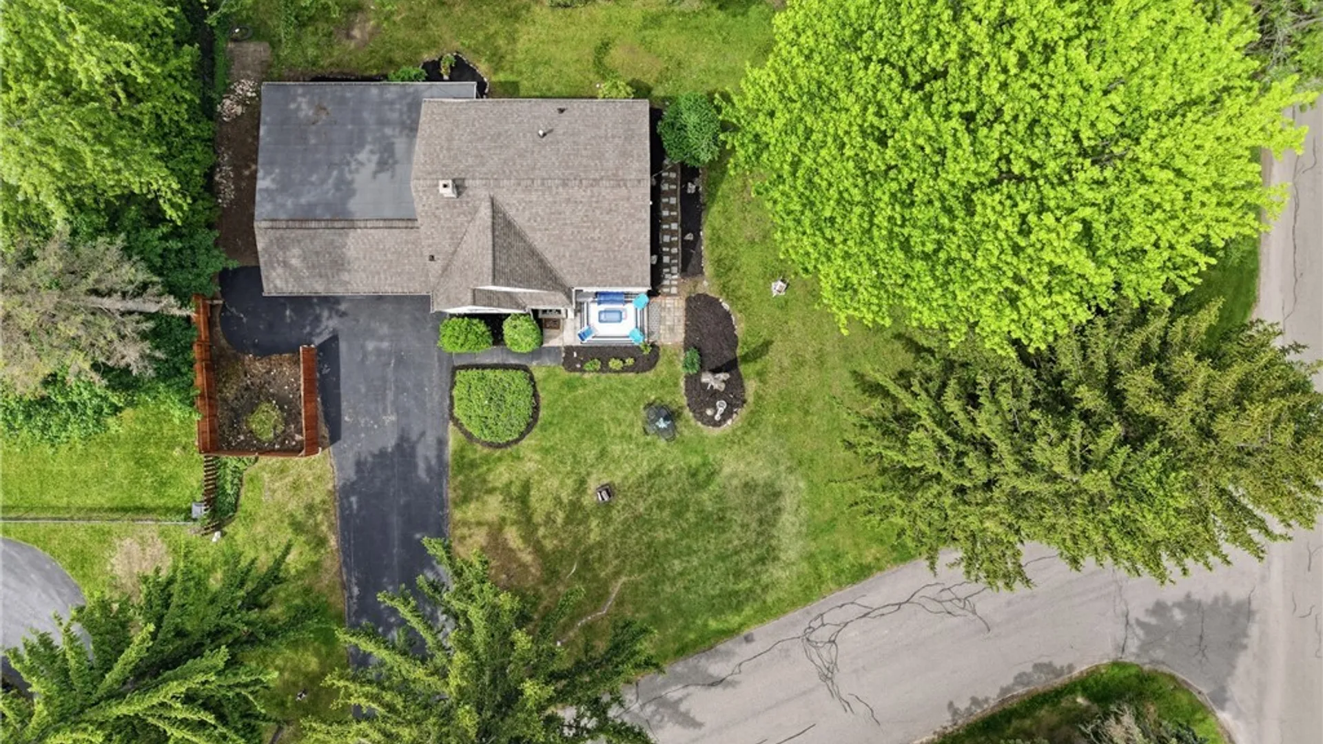 Property at 8730 Sunset Drive, Clarence, NY 14221 40