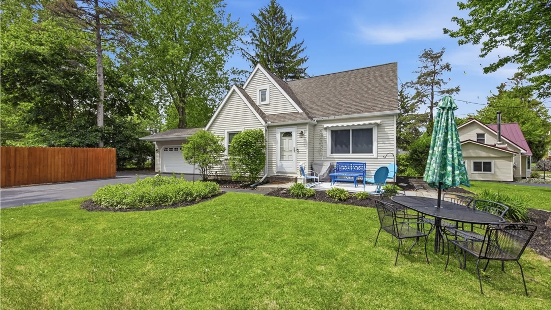 Property at 8730 Sunset Drive, Clarence, NY 14221 4