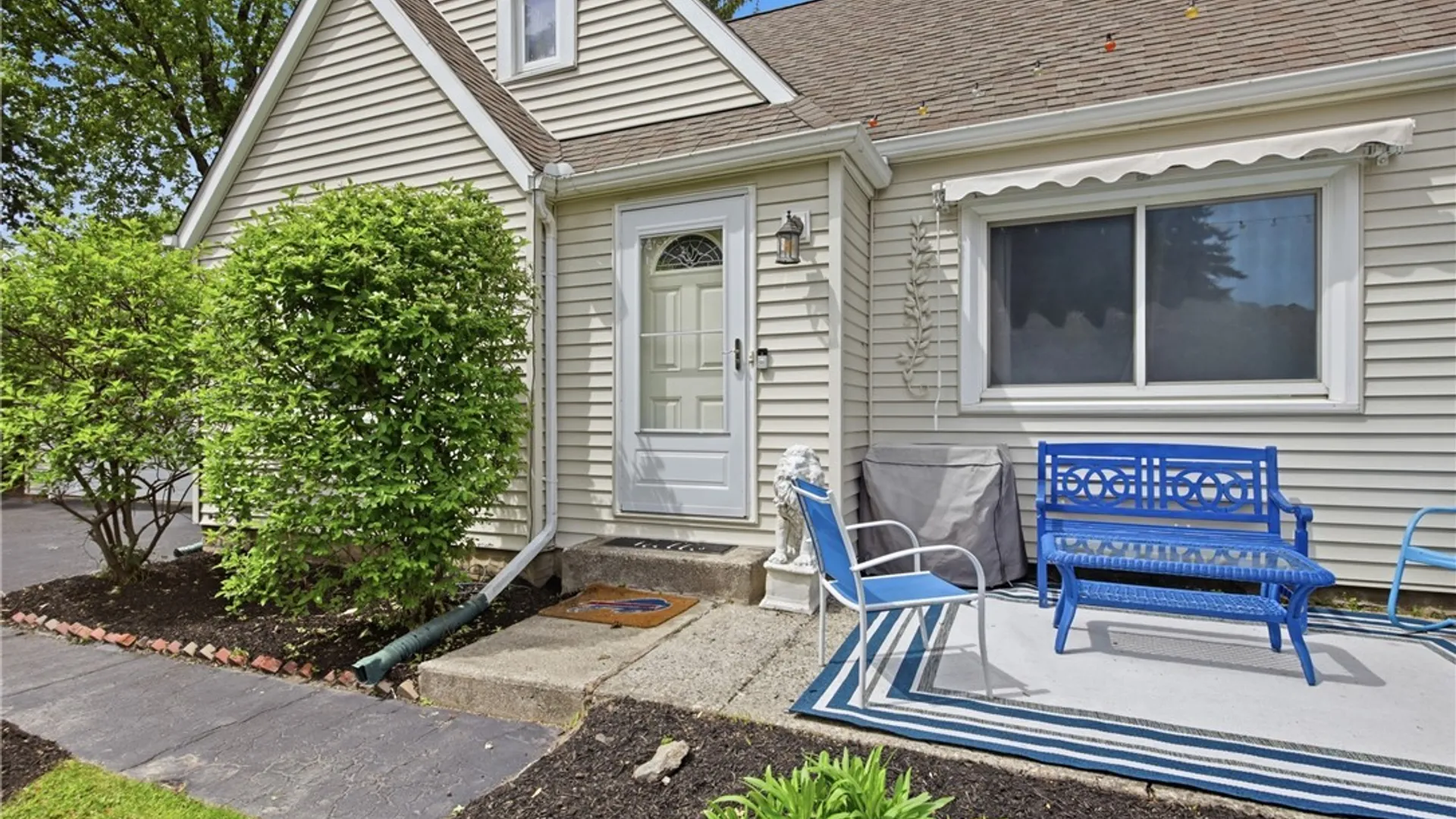 Property at 8730 Sunset Drive, Clarence, NY 14221 5