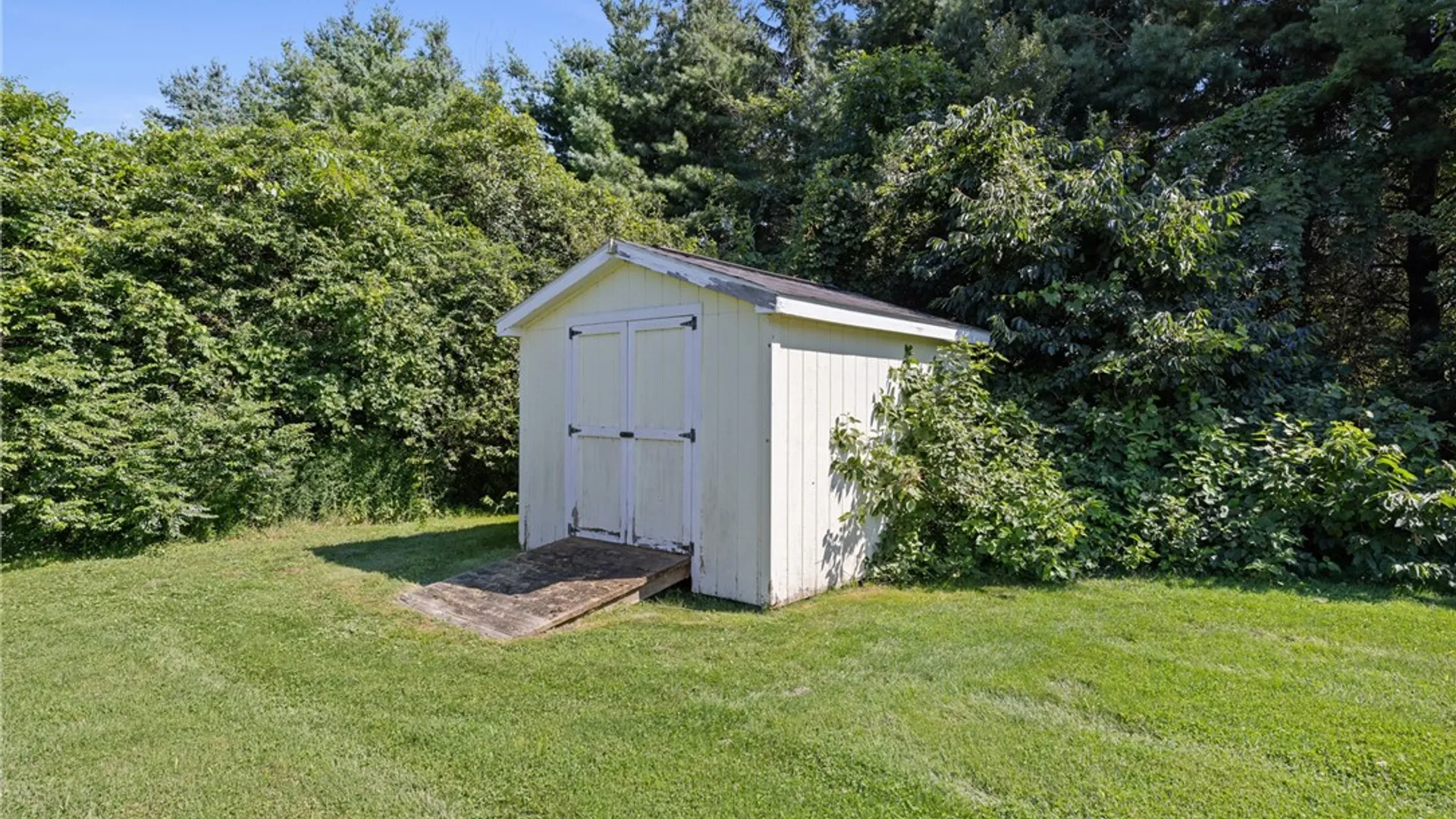 Property at 1859 State Road, Webster, NY 14580 39