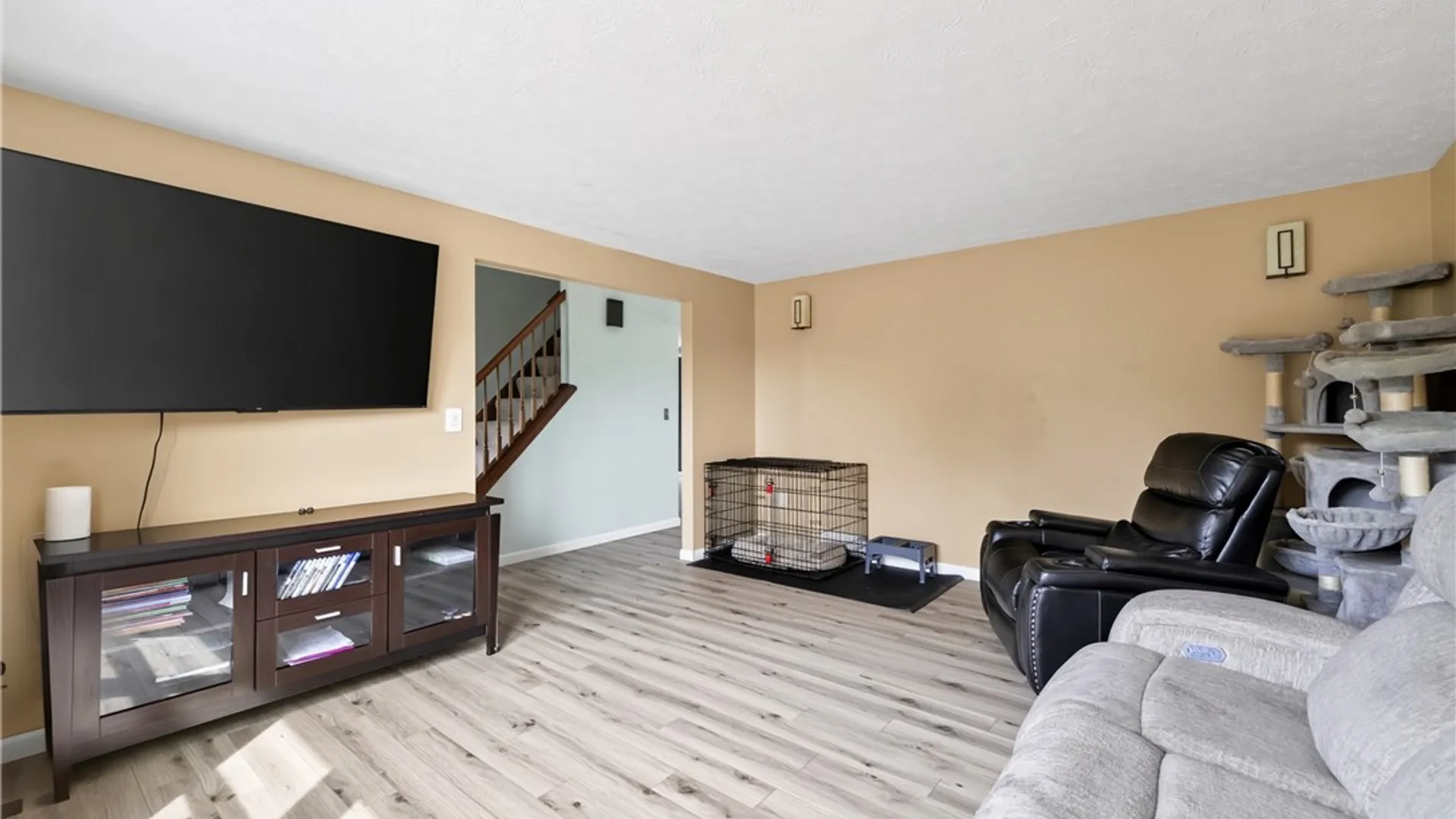 Property at 9 Newcomb Drive, Parma, NY 14468 3