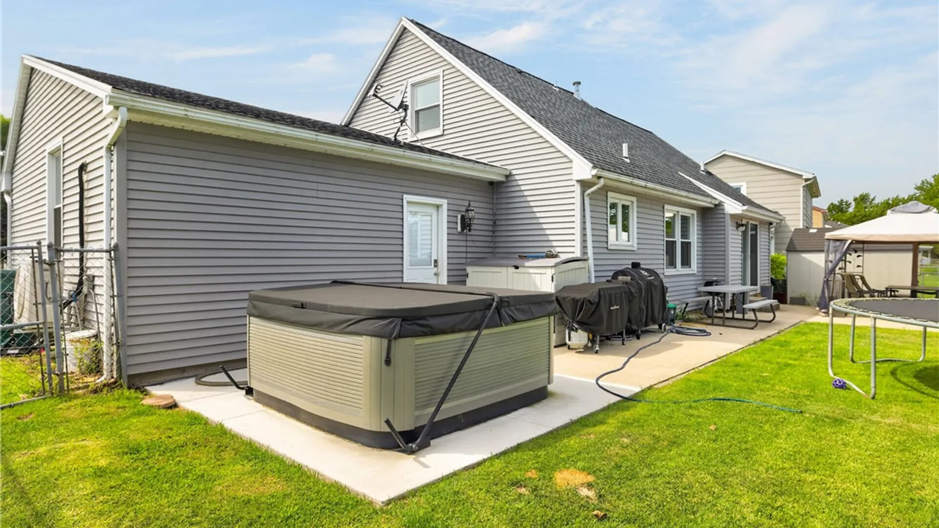 Property at 9 Newcomb Drive, Parma, NY 14468 18