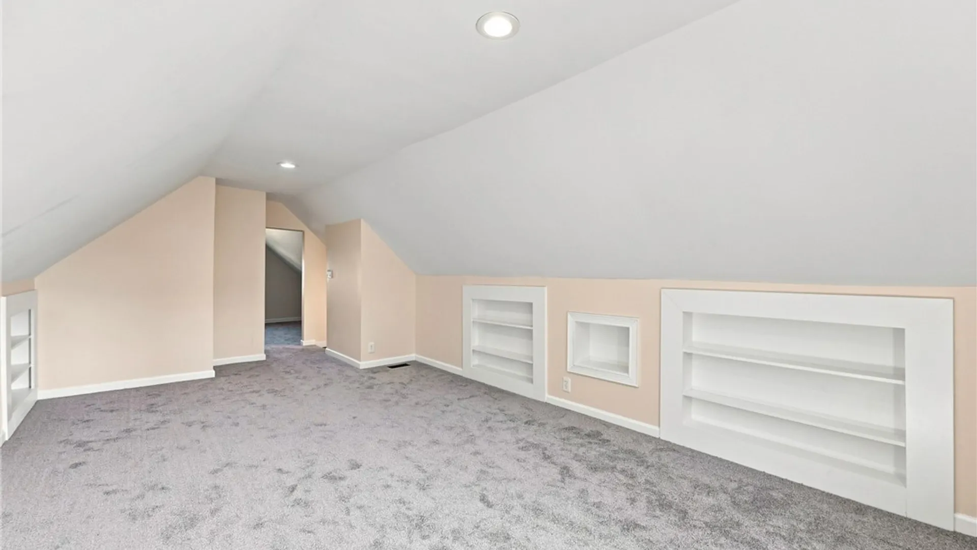 Property at 16 Prairie Avenue, Buffalo, NY 14207 25