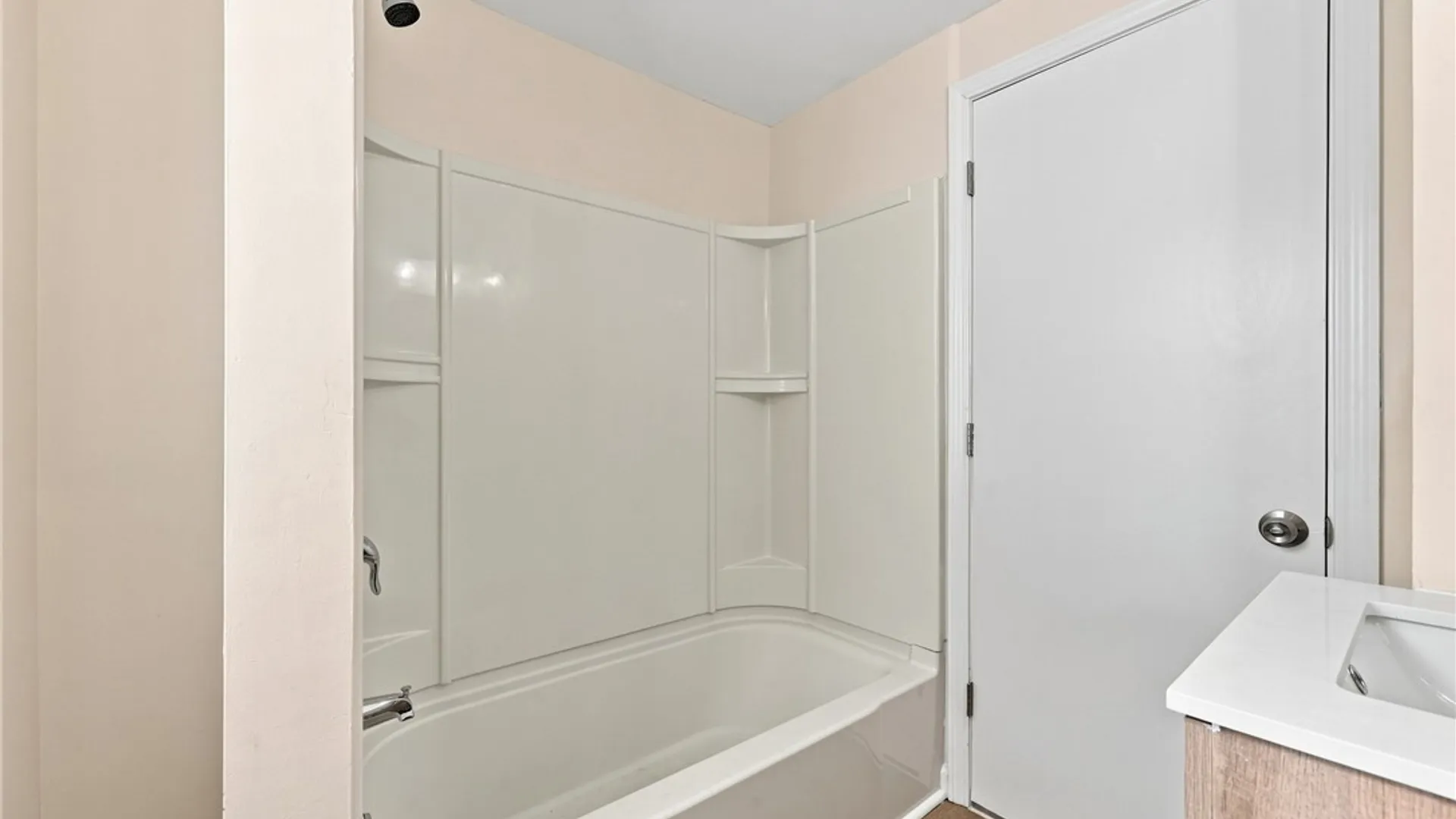 Property at 16 Prairie Avenue, Buffalo, NY 14207 13