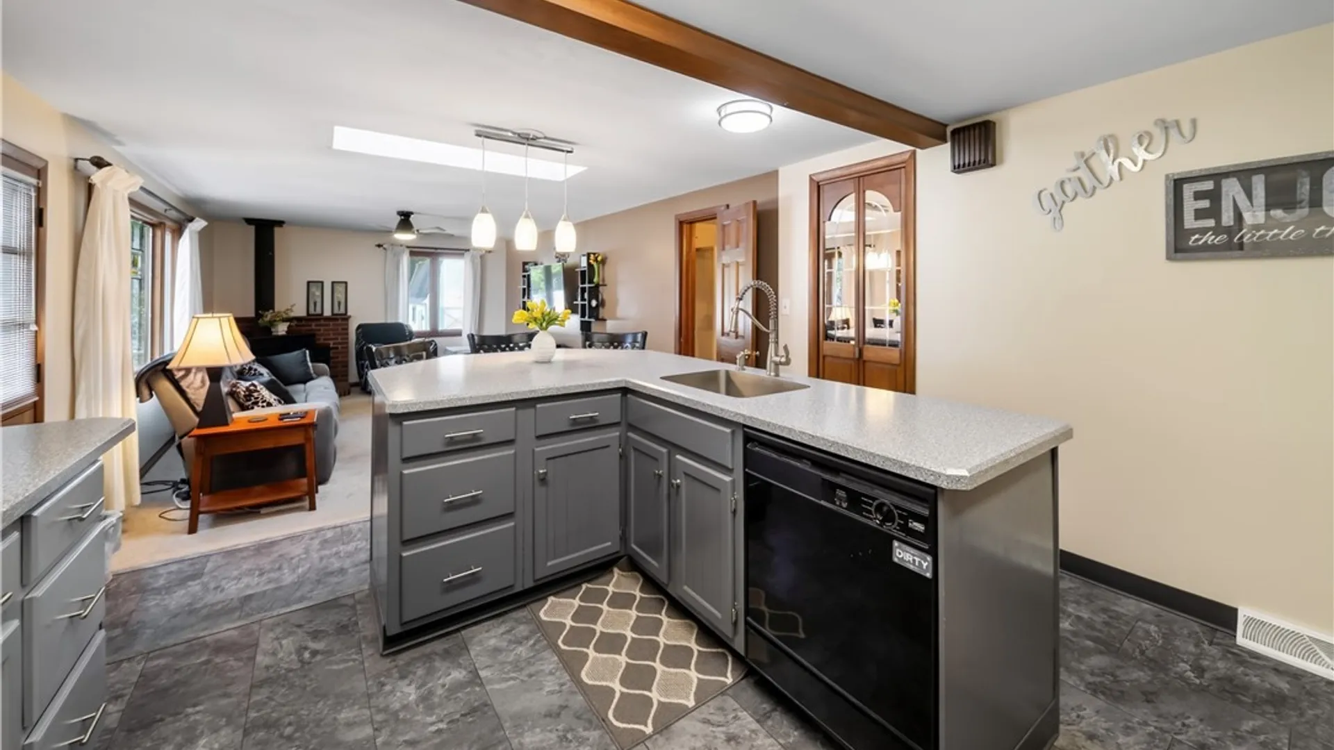Property at 106 Edden Ln, Clay, NY 13212 13