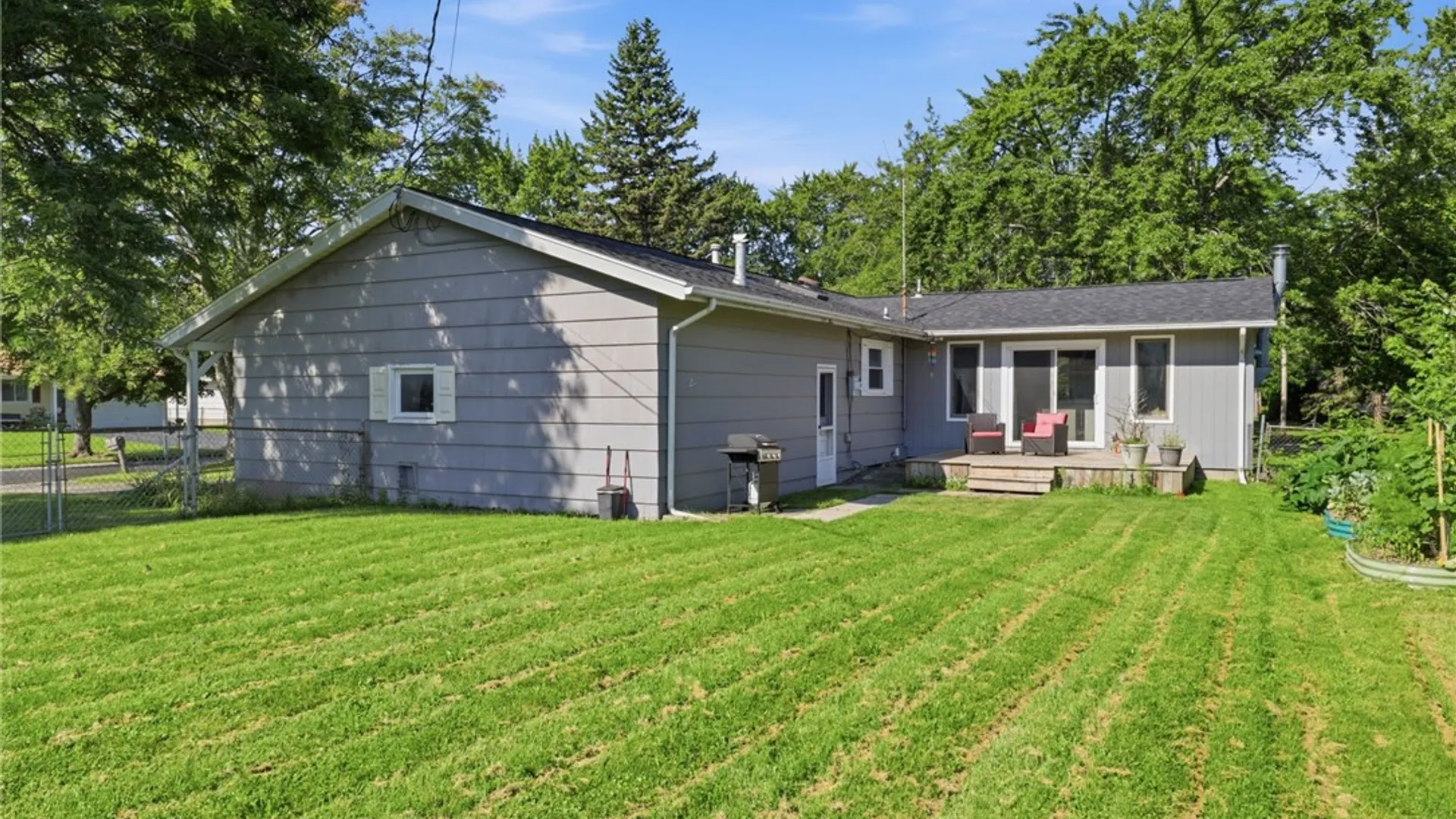 Property at 4 Bambi Lane, Gates, NY 14624 27