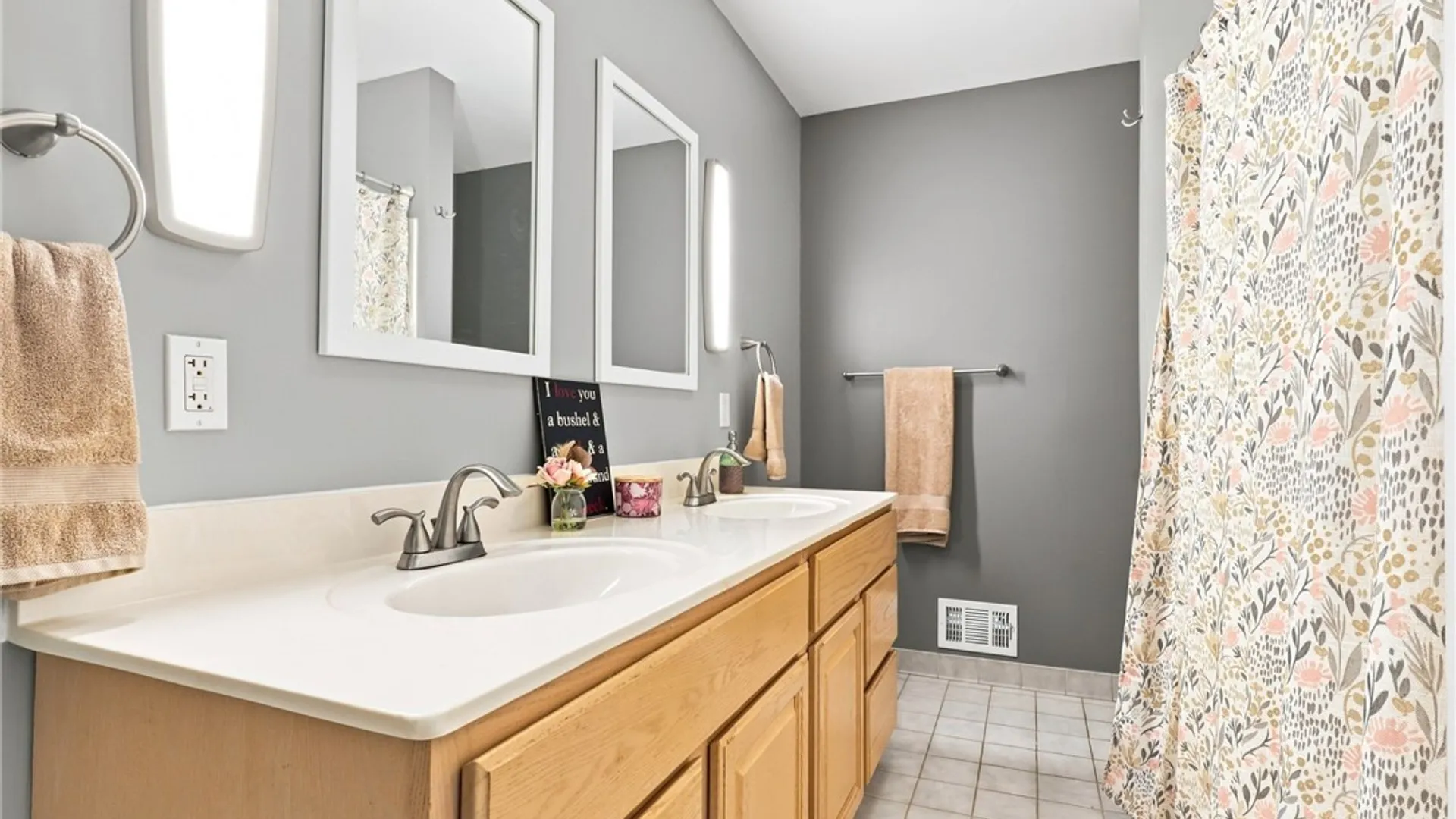 Property at 4 Bambi Lane, Gates, NY 14624 16