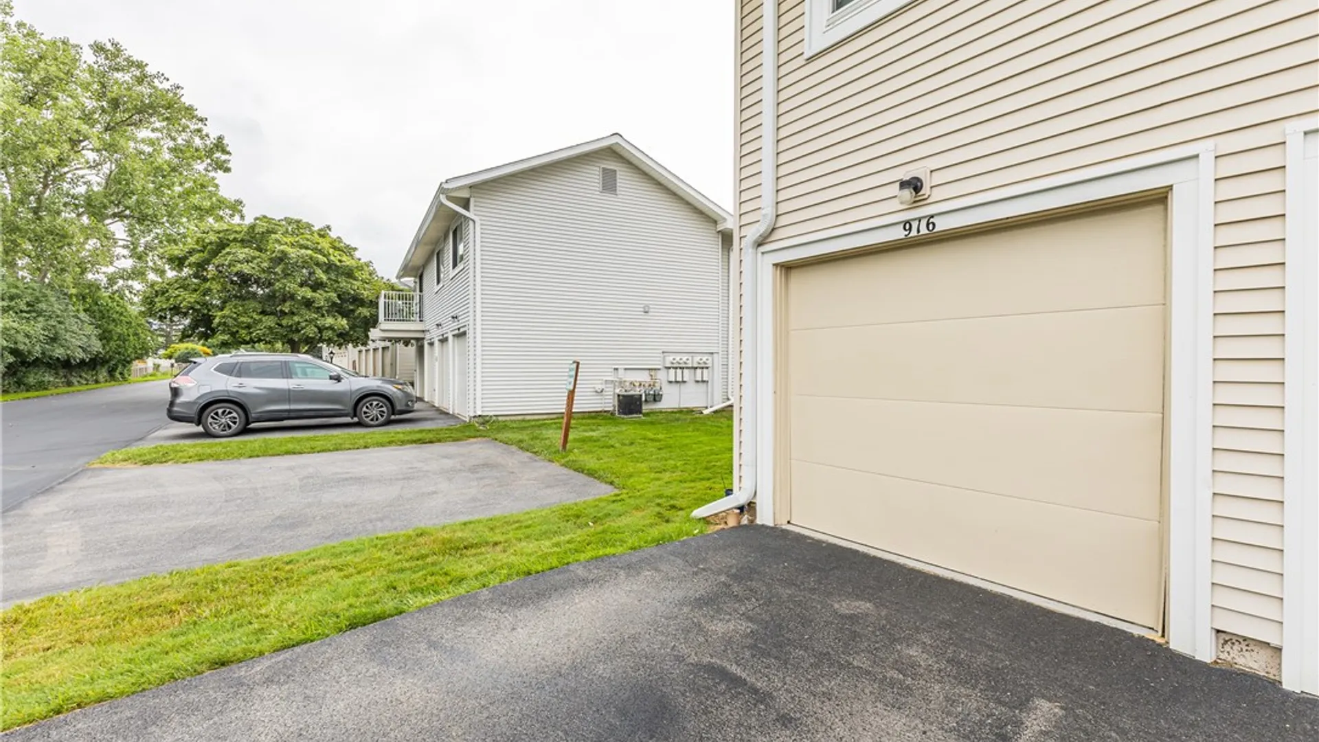 Property at 916 Eastbrooke Lane, Brighton, NY 14618 24