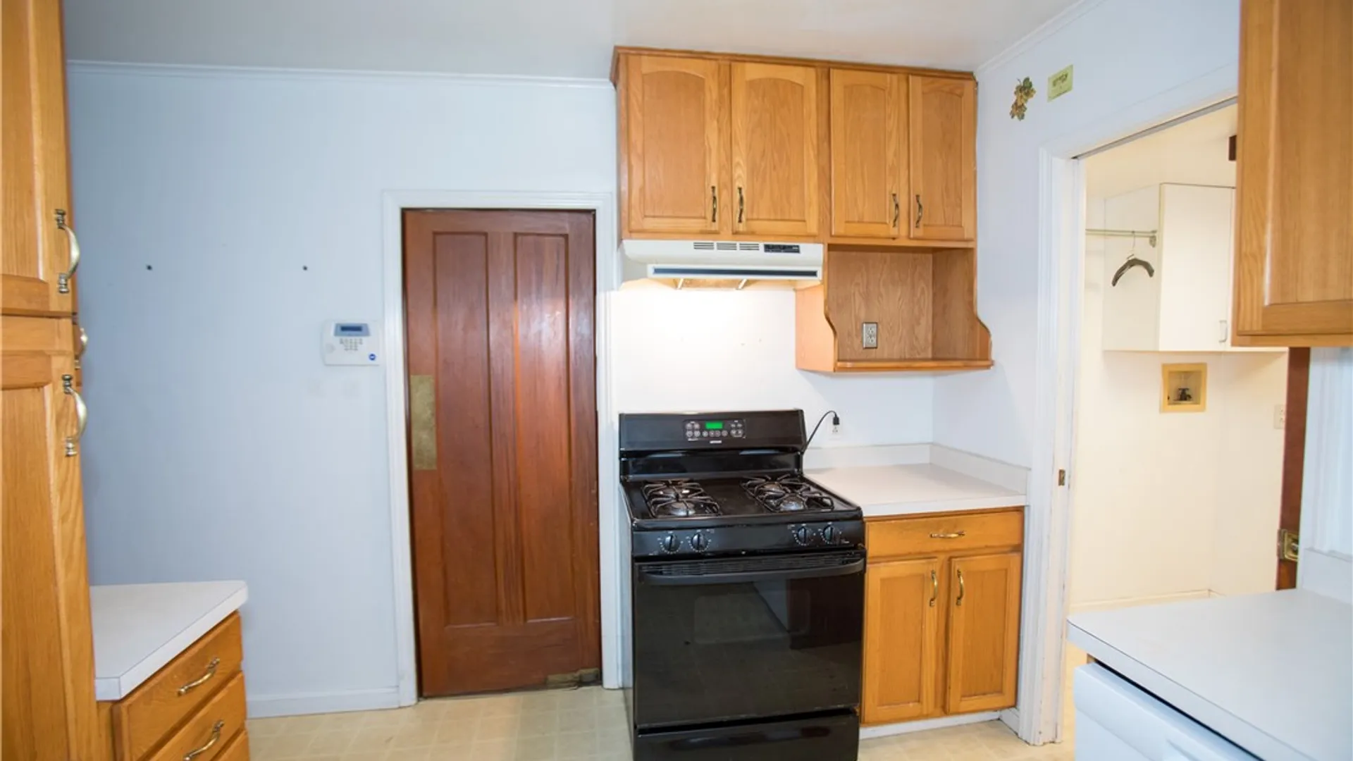 Property at 91 Culver Pkwy, Irondequoit, NY 14609 18