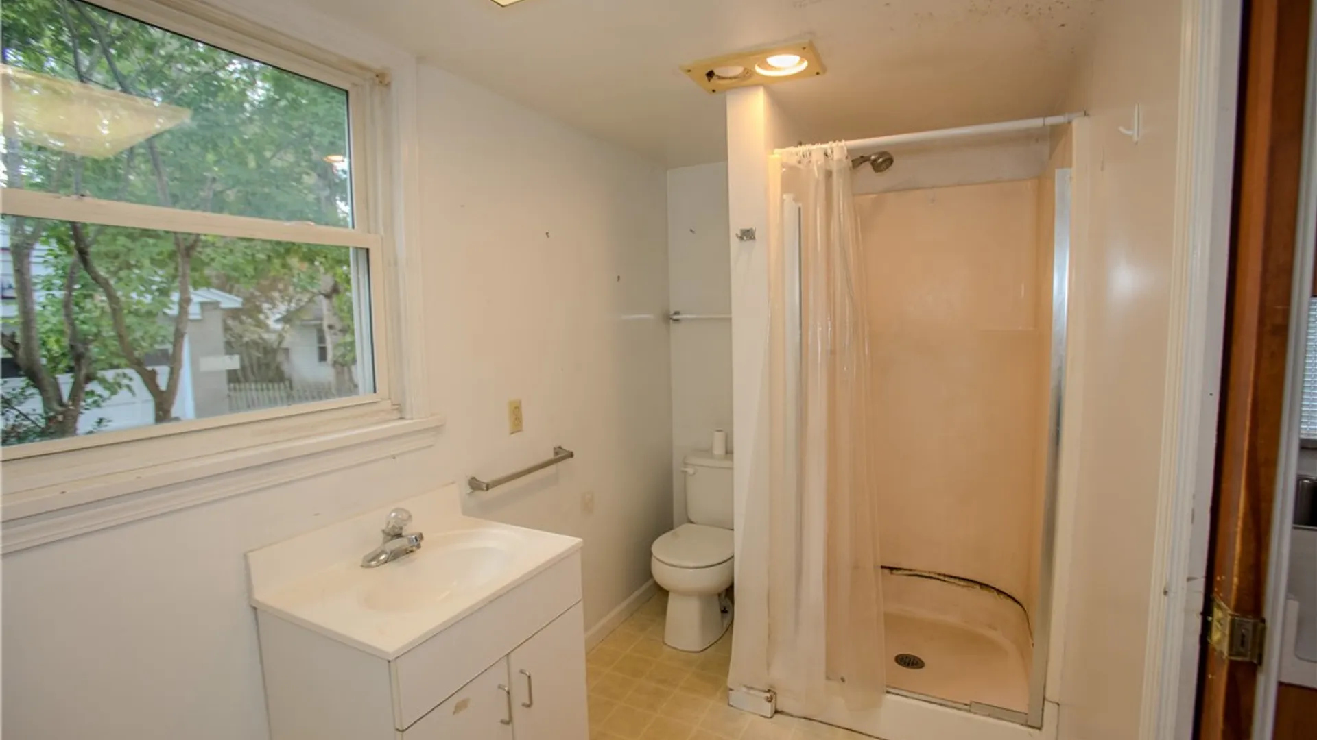 Property at 91 Culver Pkwy, Irondequoit, NY 14609 20
