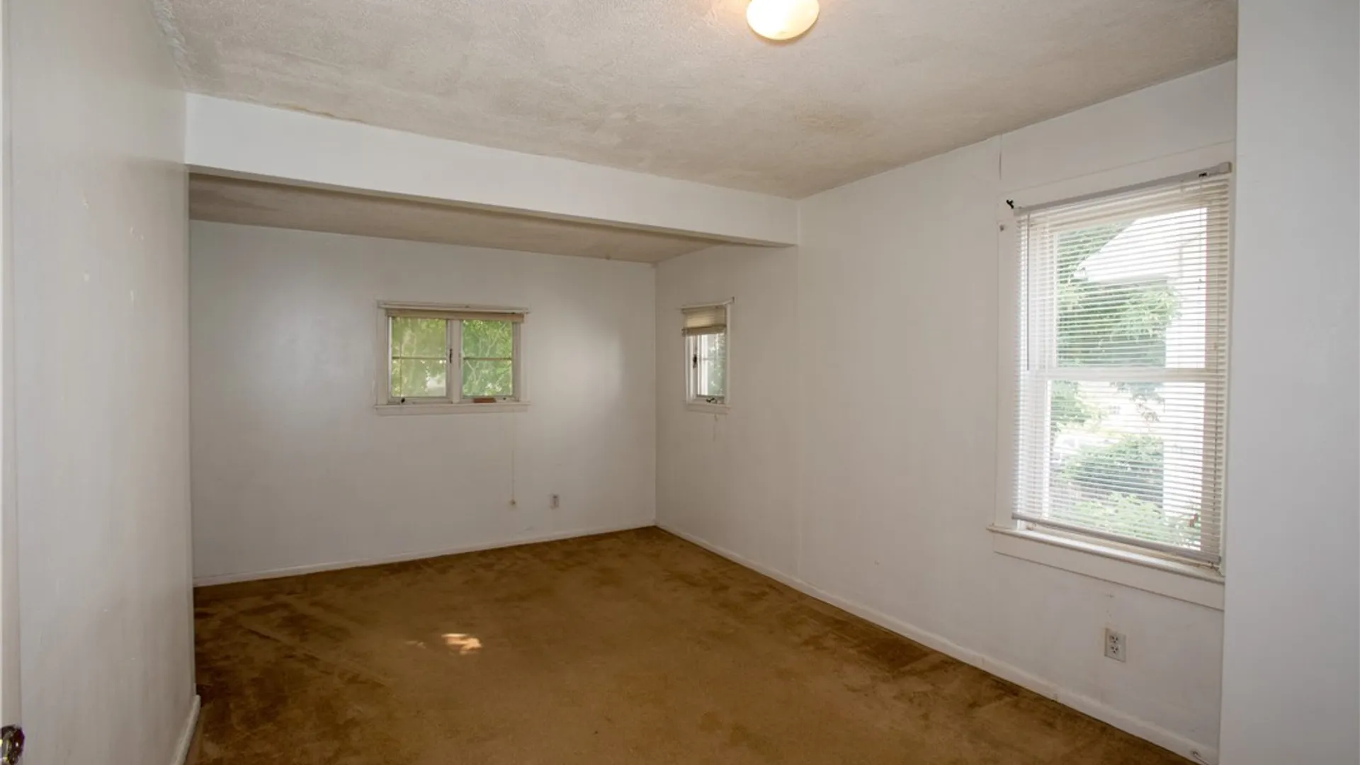 Property at 91 Culver Pkwy, Irondequoit, NY 14609 28