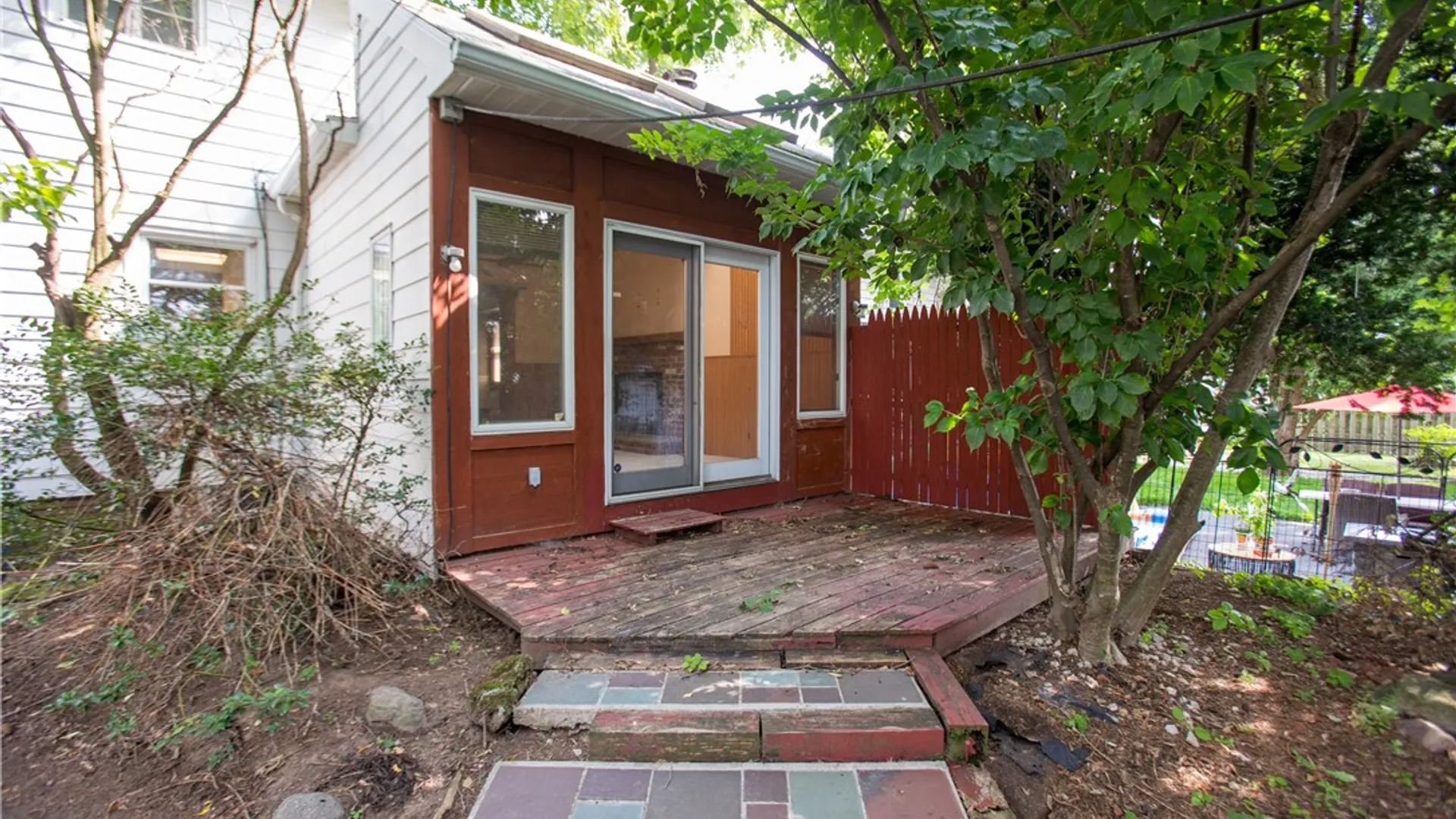 Property at 91 Culver Pkwy, Irondequoit, NY 14609 41