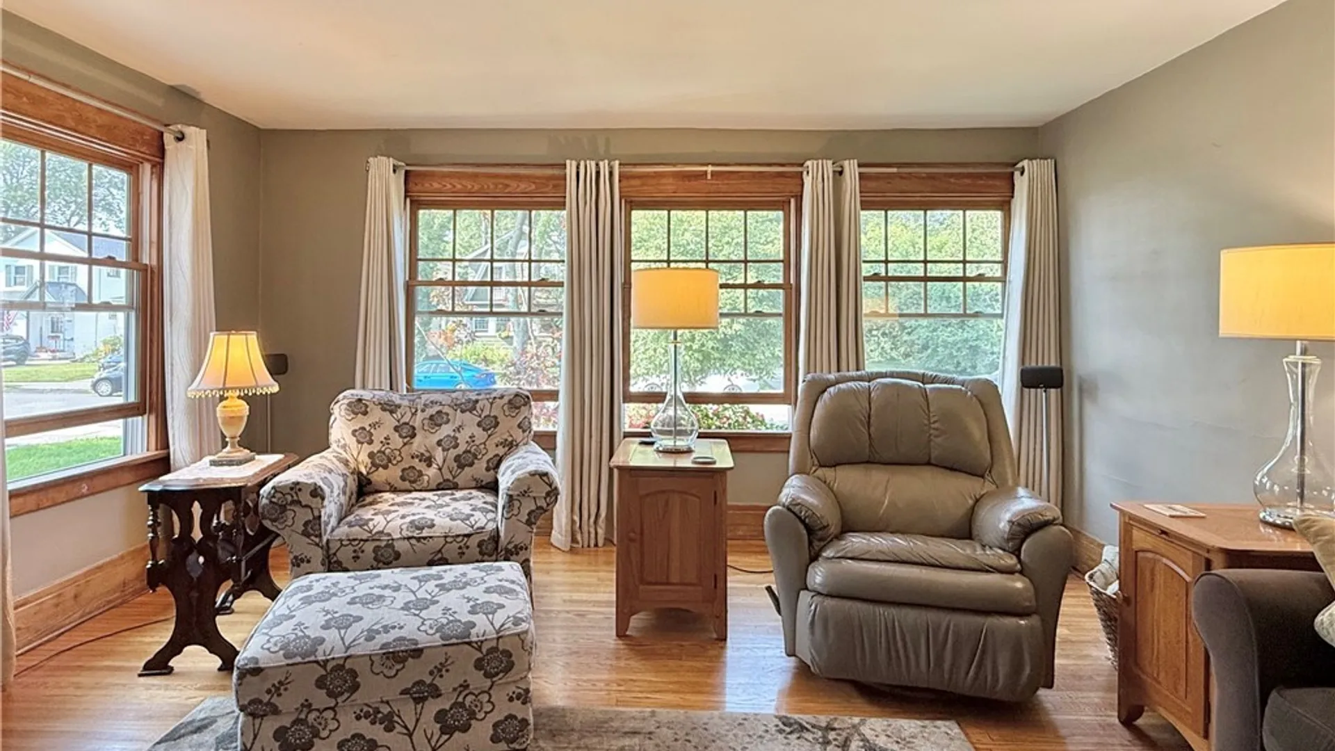 Property at 261 Sanders Road, Buffalo, NY 14216 5