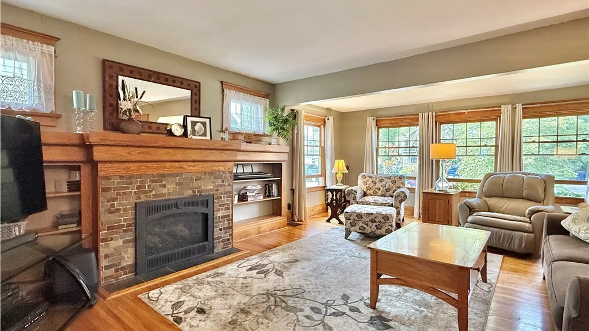 Property at 261 Sanders Road, Buffalo, NY 14216 4