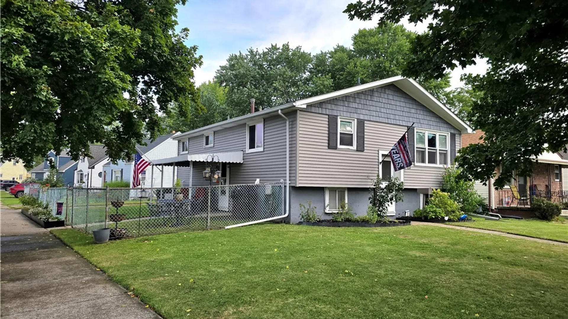 Property at 38 Colonial Dr, Tonawanda, NY 14150 20