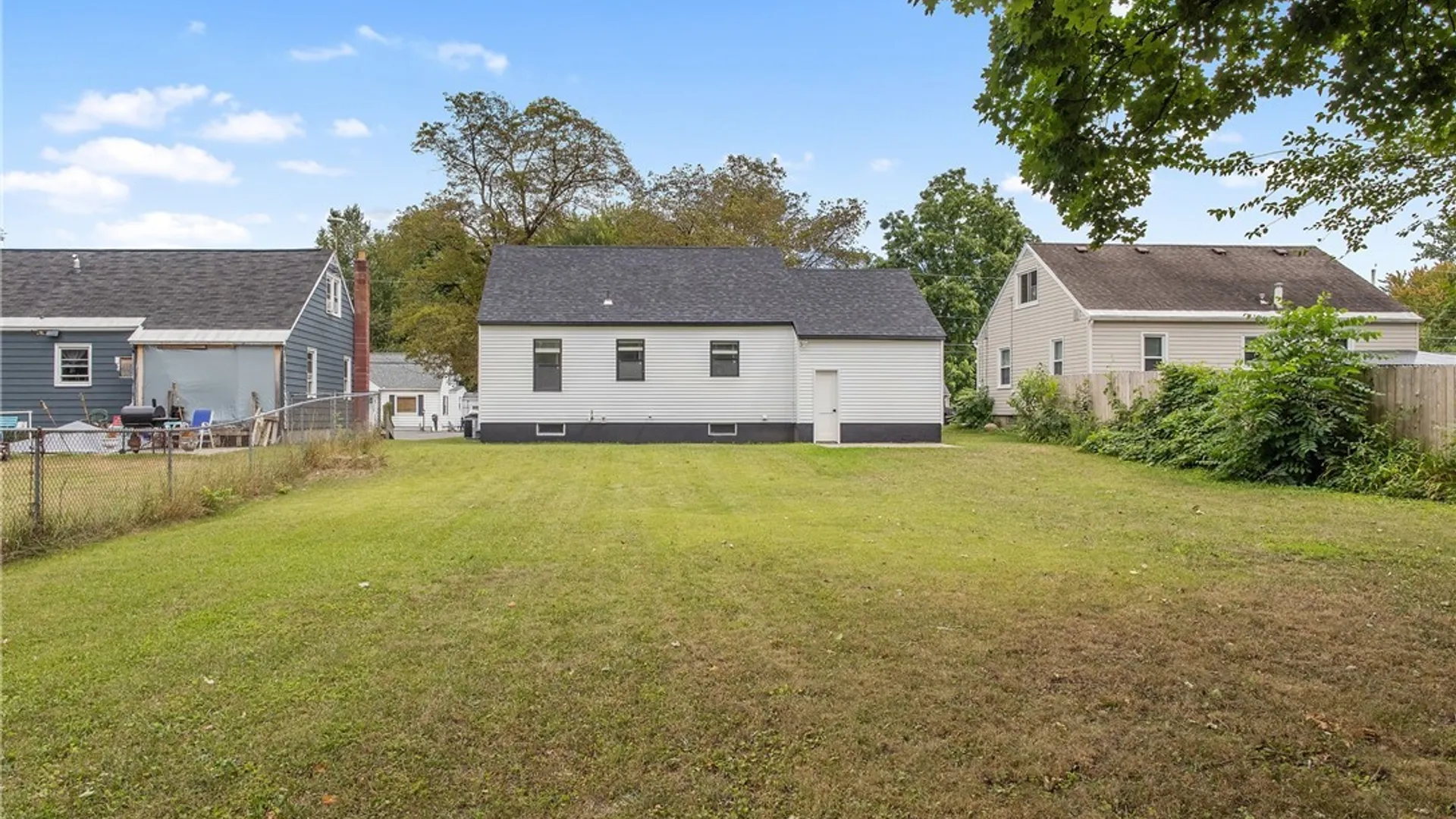 Property at 117 Edden Lane, Clay, NY 13212 25