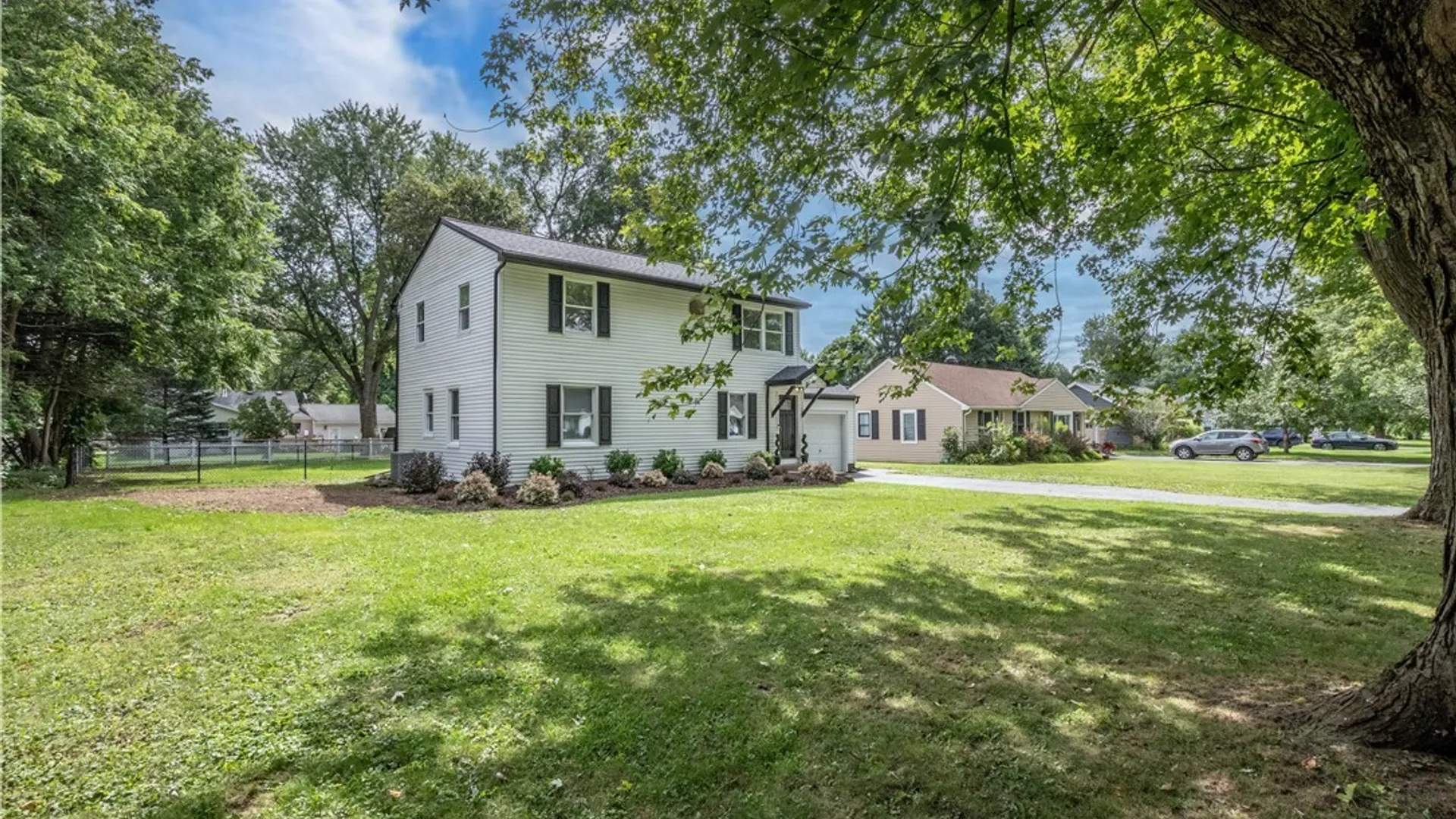 Property at 4387 Barton Road, Clarence, NY 14031 5