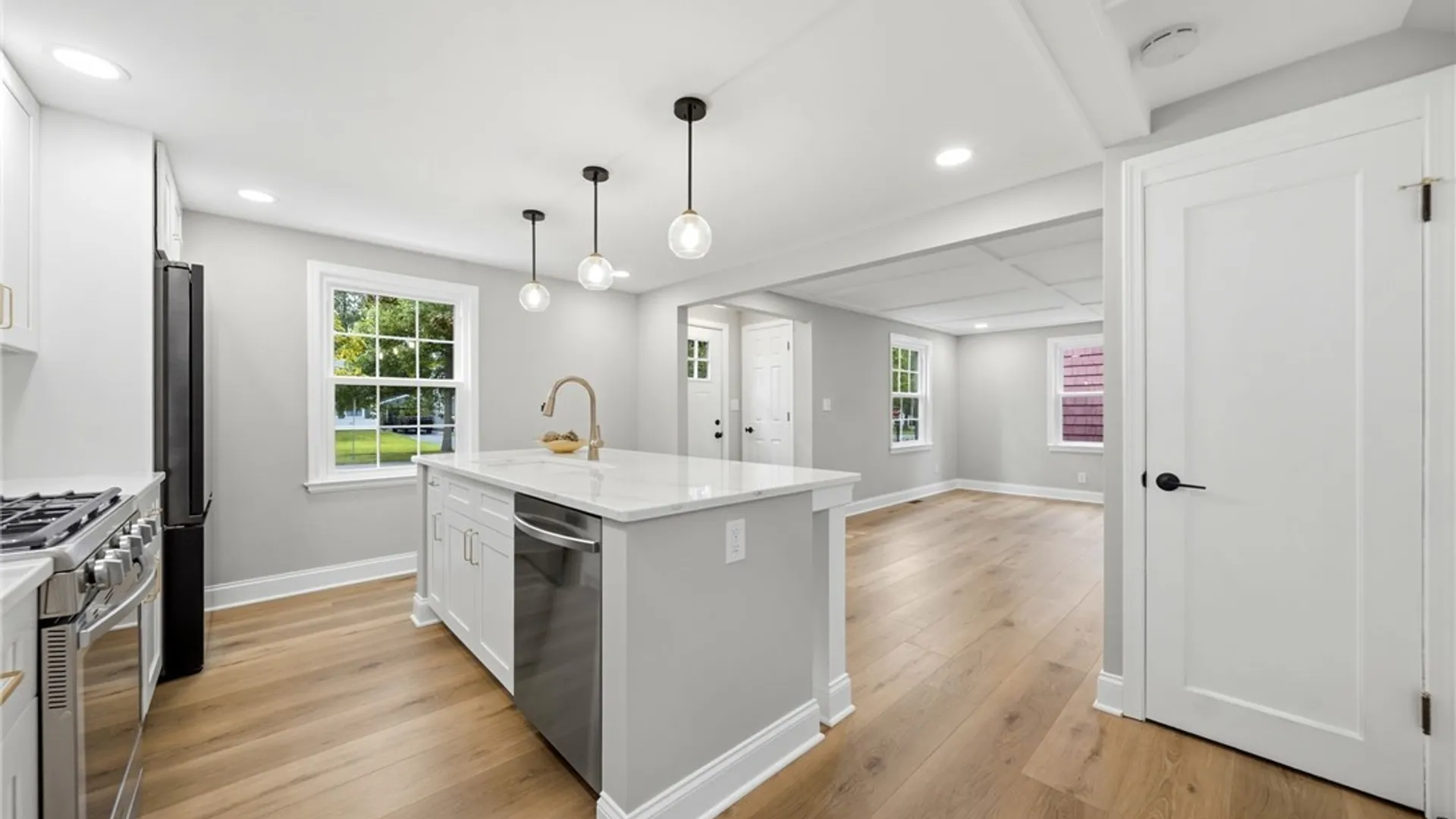 Property at 384 Huxley Drive, Amherst, NY 14225 4