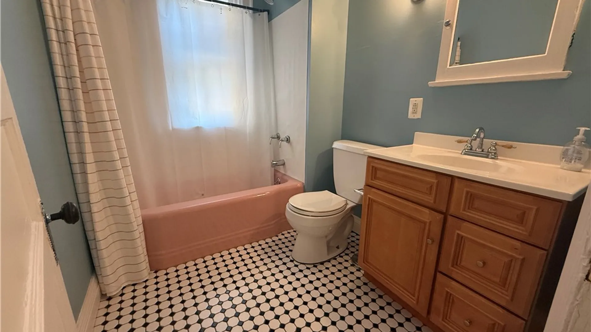 Property at 501 Bird Avenue, Buffalo, NY 14222 10