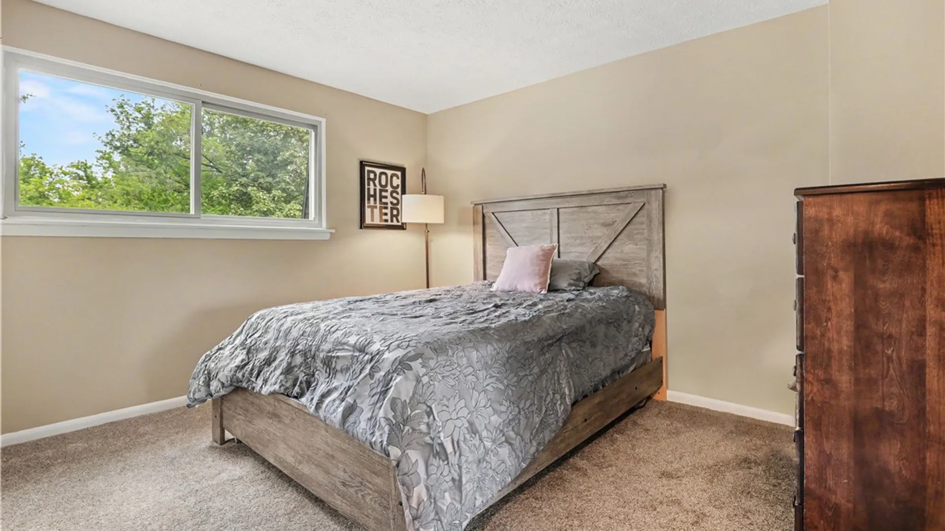 Property at 20 Penn Lane, Penfield, NY 14625 13