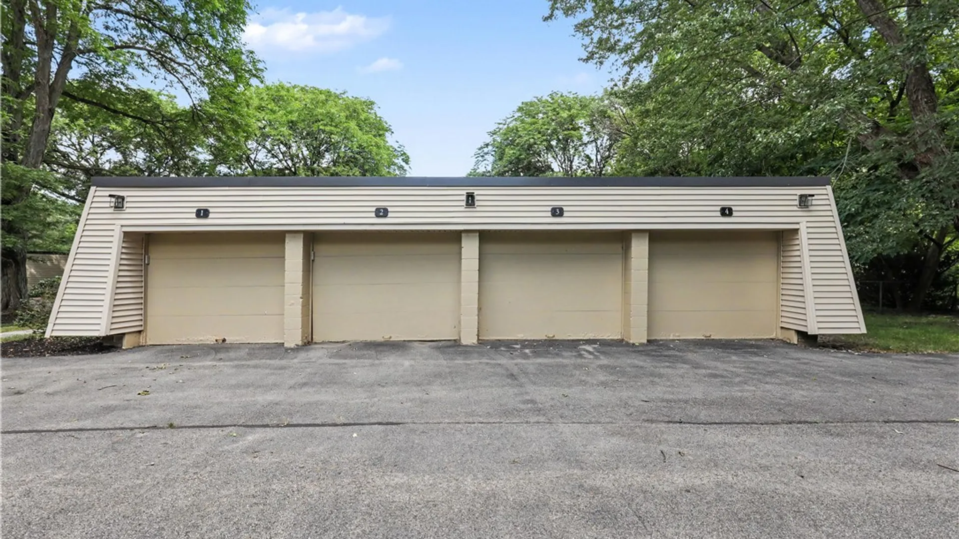 Property at 20 Penn Lane, Penfield, NY 14625 27