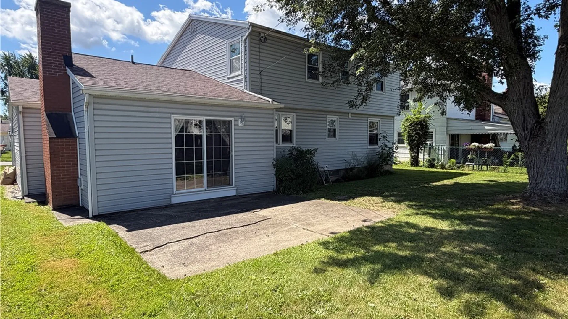Property at 64 Robin Hill Dr Drive, Amherst, NY 14221 5