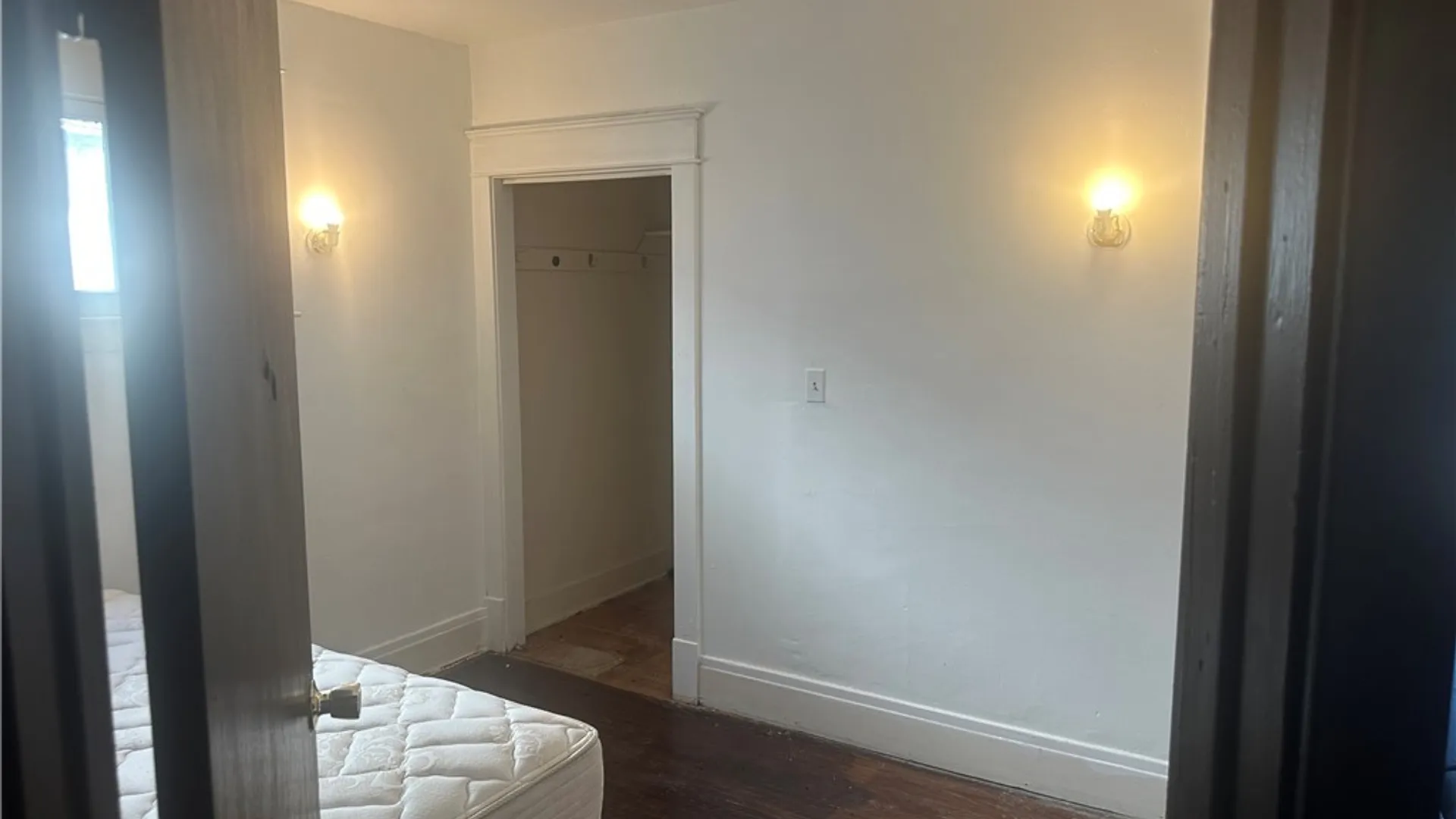Property at 129 W Northrup Place, Buffalo, NY 14214 8