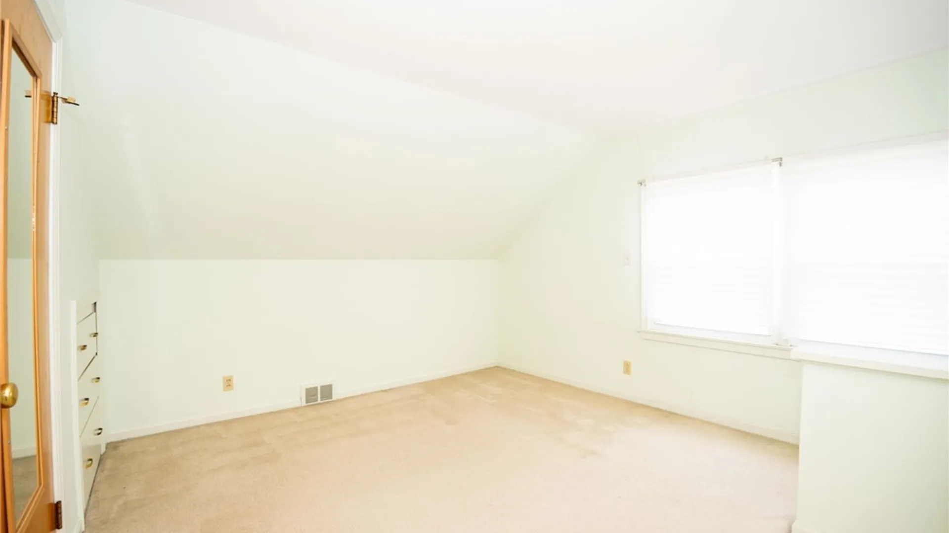Property at 183 Cresthill Avenue, Tonawanda, NY 14150 4