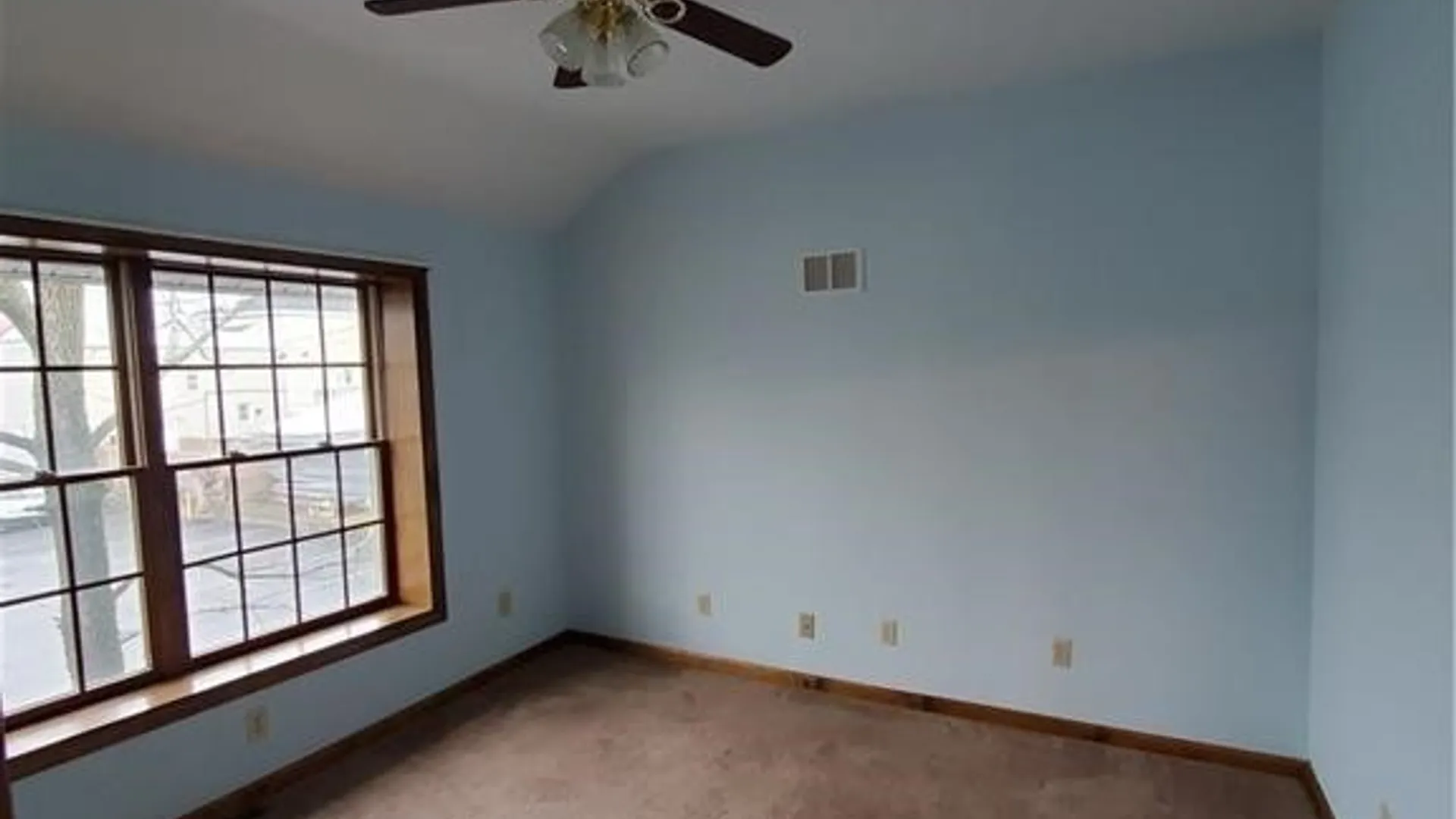 Property at 26 Temple Place, Aurora, NY 14052 32