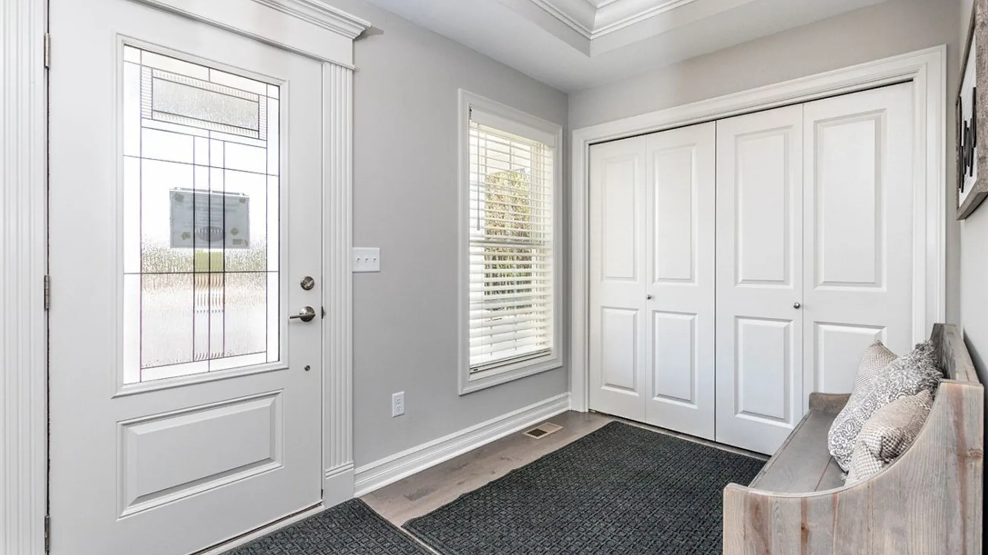 Property at 36 Essex Woods Lane, Amherst, NY 14228 4