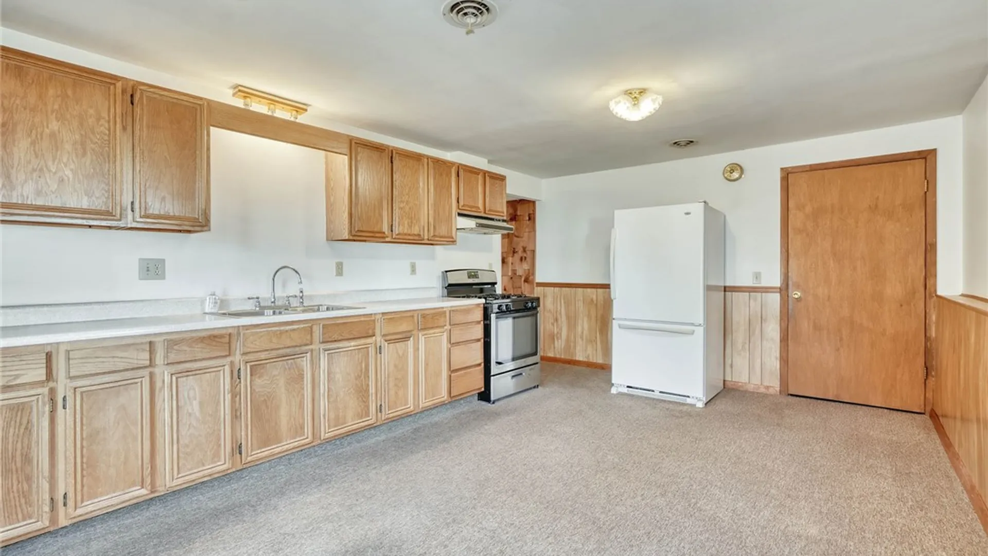 Property at 576 Grace Avenue, Arcadia, NY 14513 32