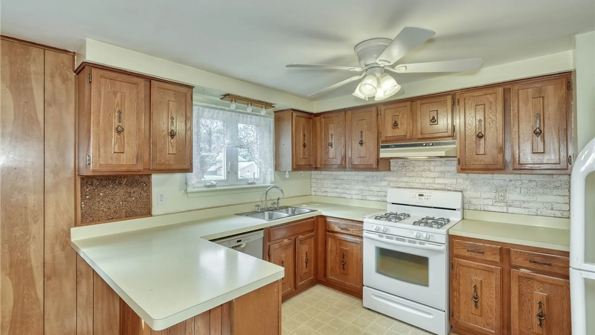 Property at 576 Grace Avenue, Arcadia, NY 14513 13