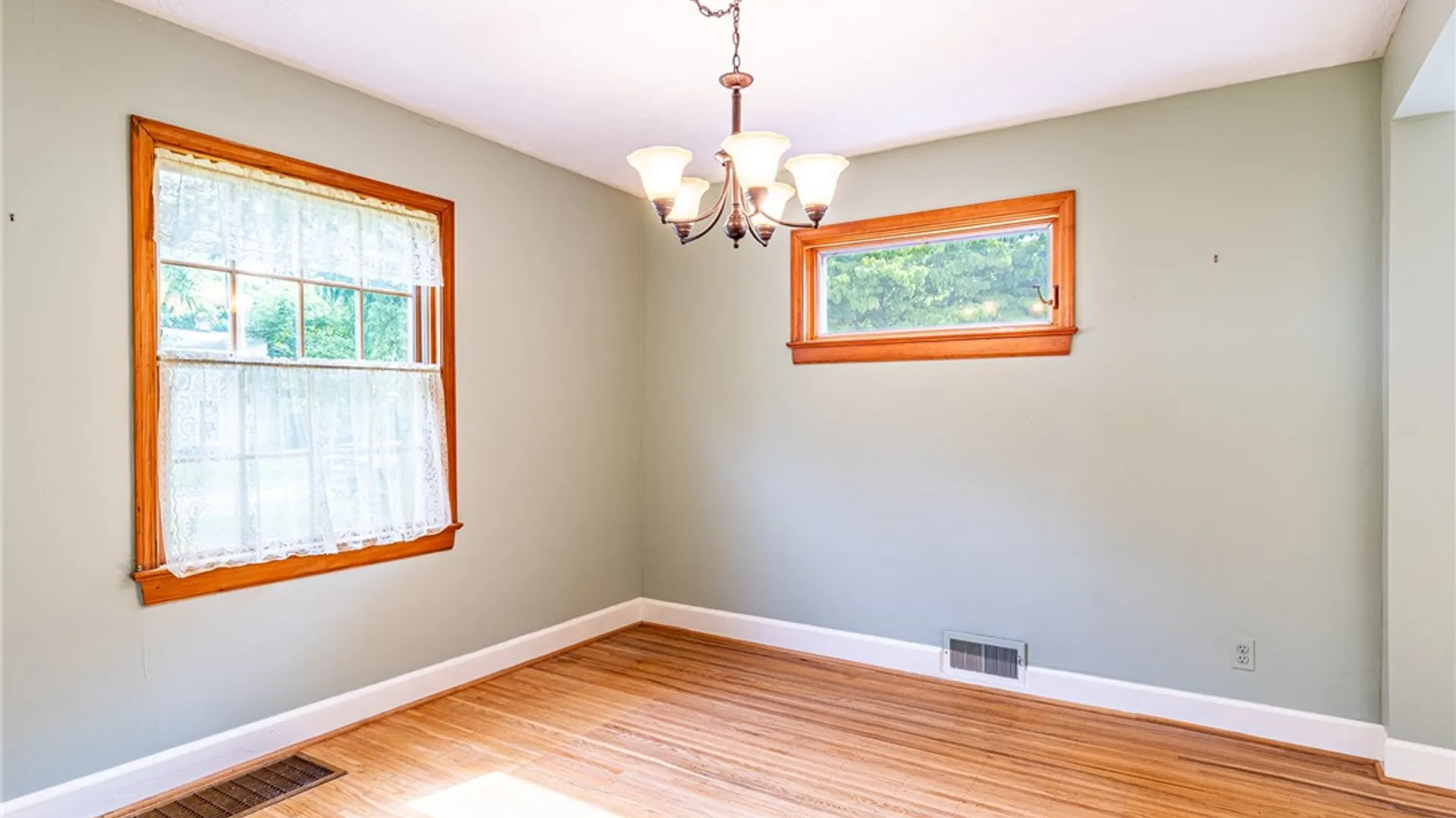 Property at 109 Cloverland Drive, Brighton, NY 14610 9