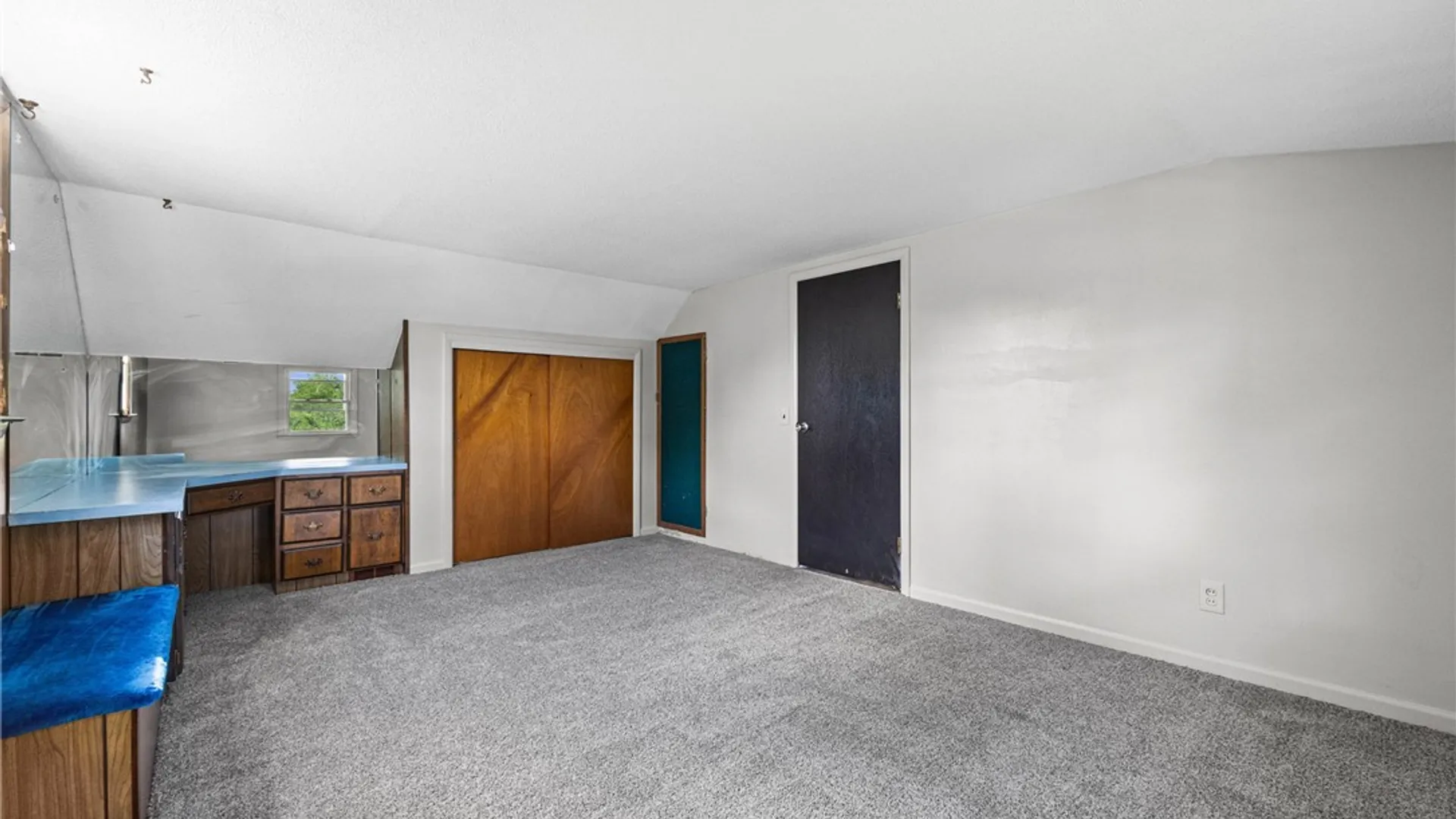 Property at 44 Rossmore Street, Gates, NY 14606 28