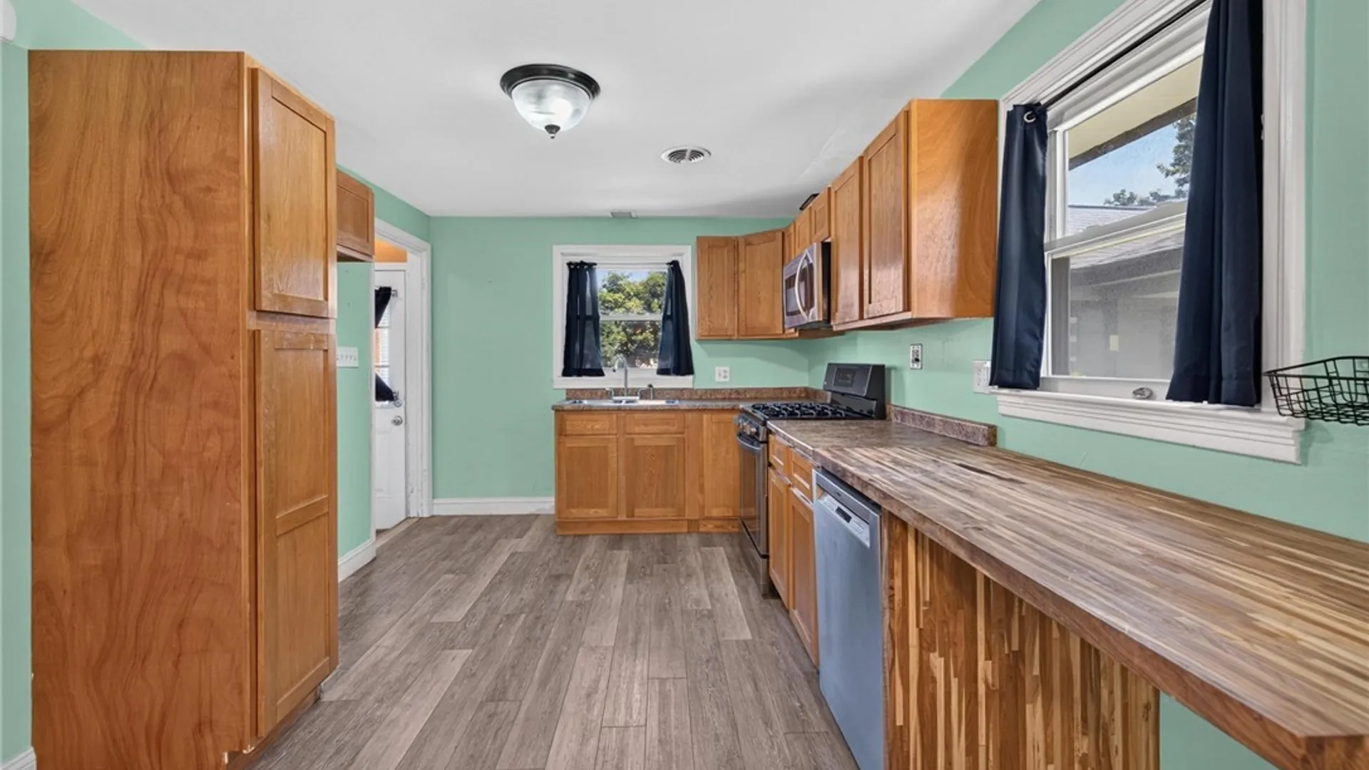 Property at 3133 Abbott Road, Orchard Park, NY 14217 18