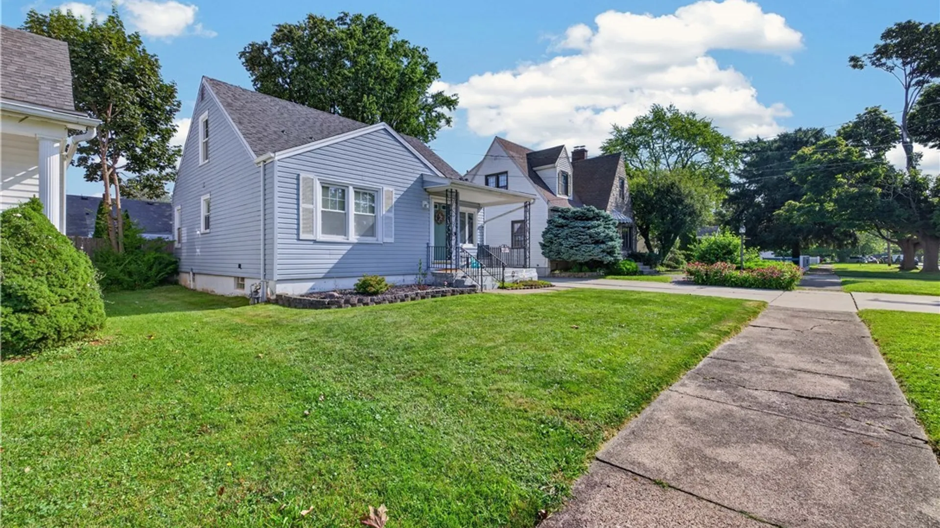 Property at 8306 Pershing Avenue, Niagara Falls, NY 14304 3