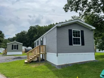Property at 93 Northrup Circle, Farmington, NY 14425