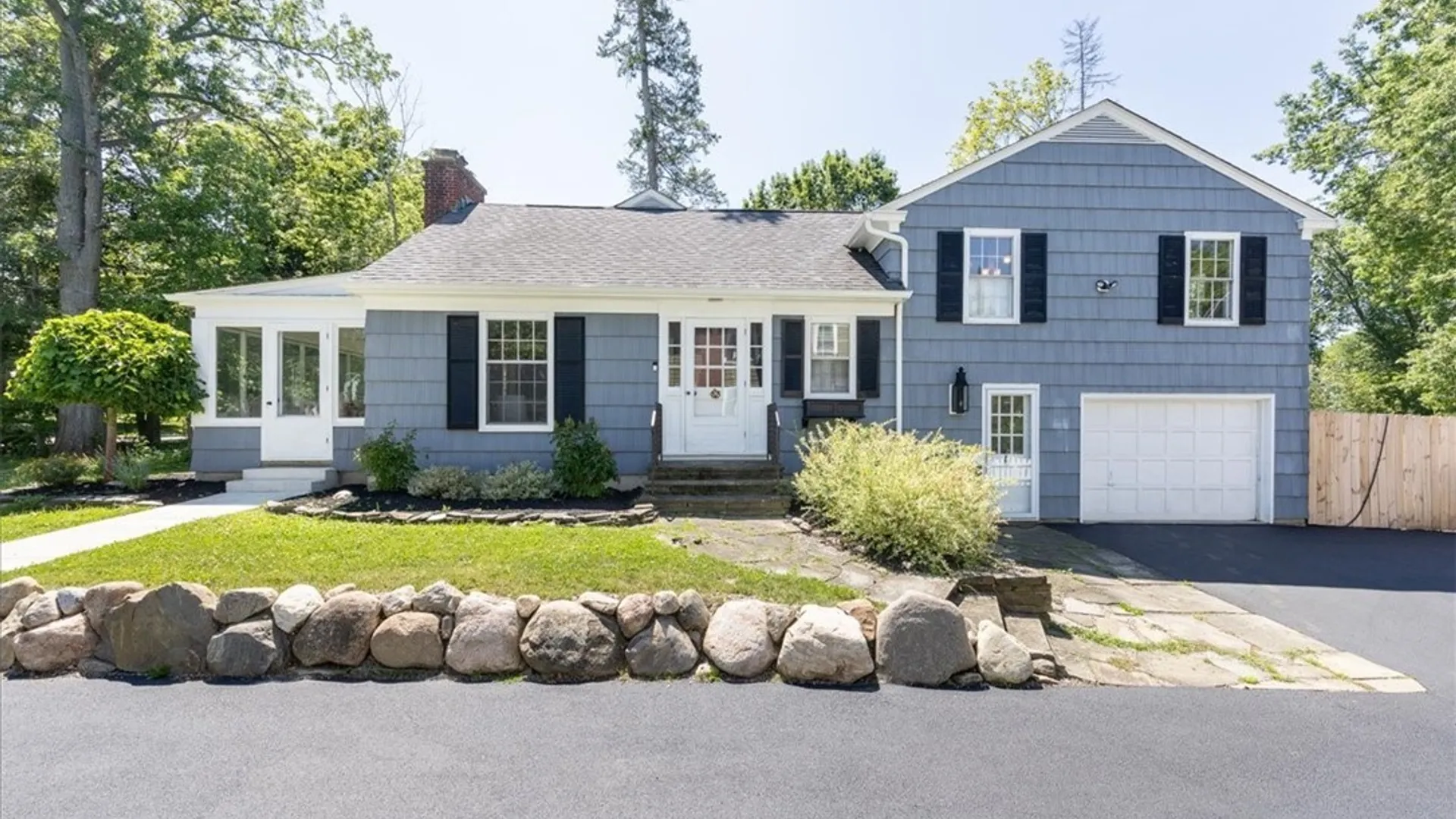Property at 181 Elmwood Ave, Aurora, NY 14052 23