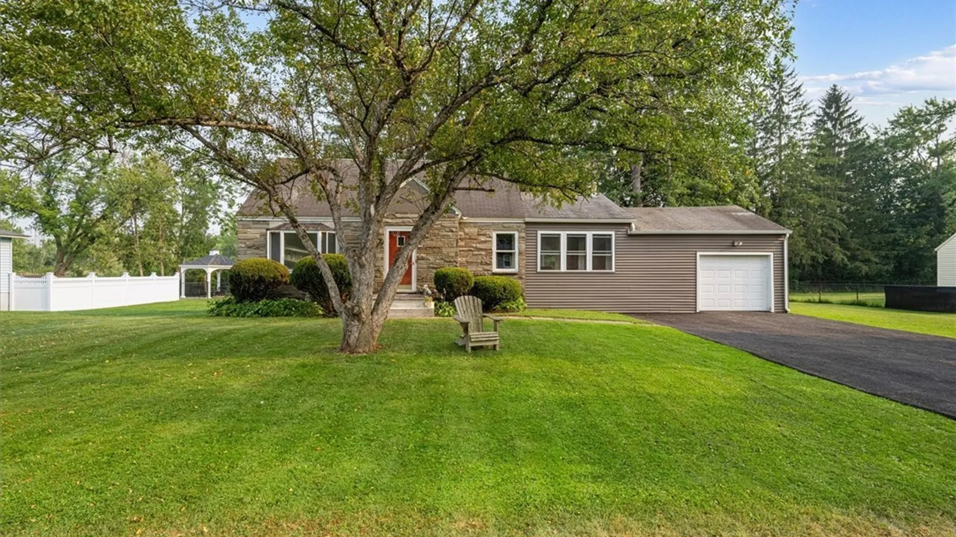 Property at 13 Glendale Avenue, New Hartford, NY 13492 40