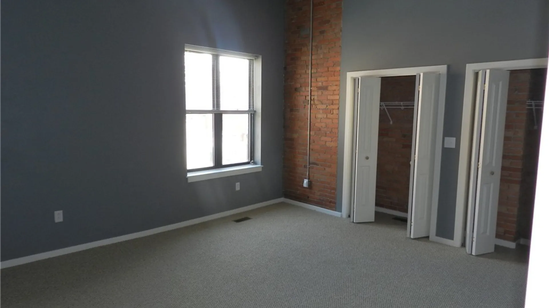 Property at 317 S Clinton Street, Syracuse, NY 13202 3