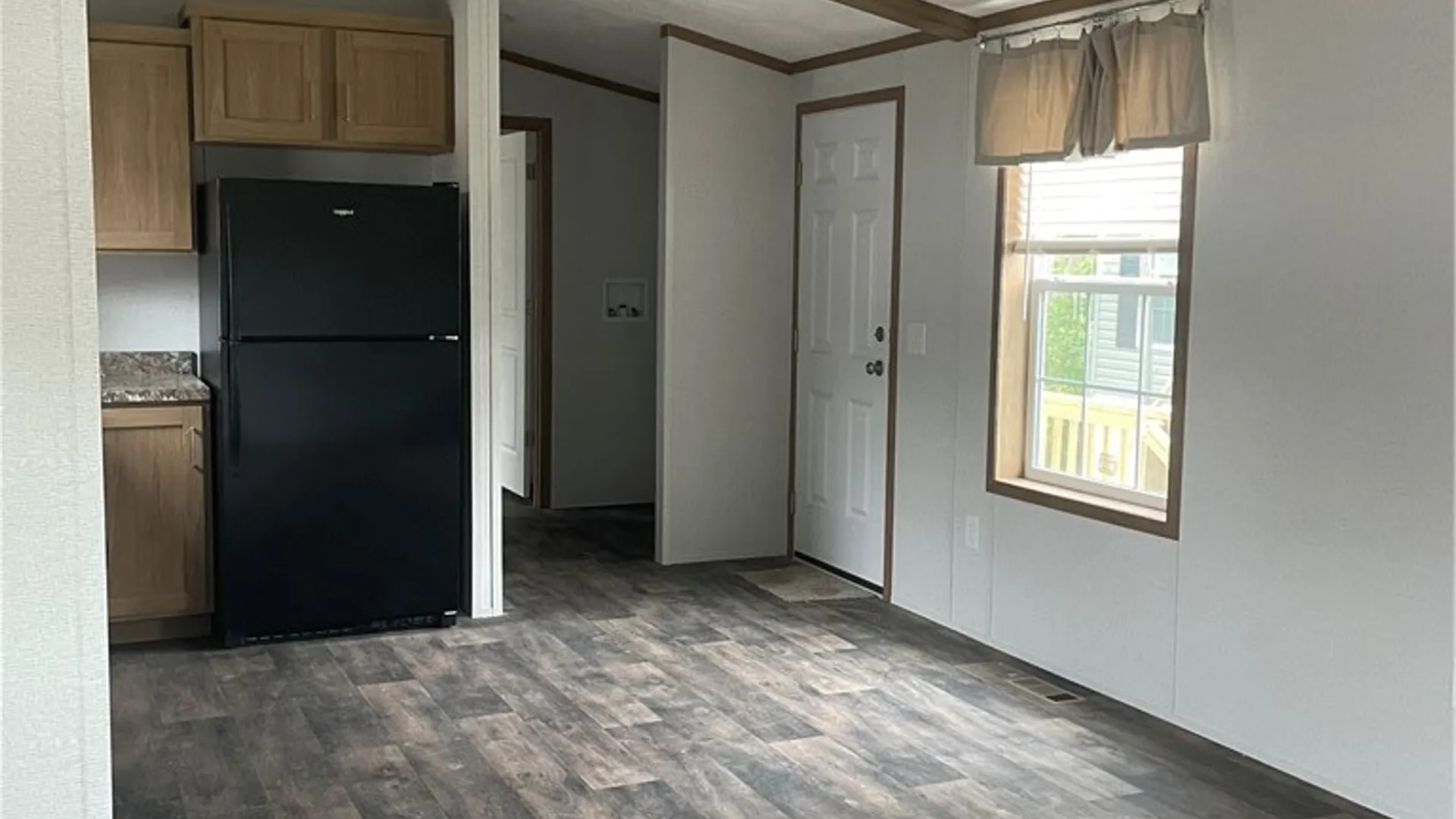 Property at 405 Lakeshore Drive #12, Canandaigua Town, NY 14424 4