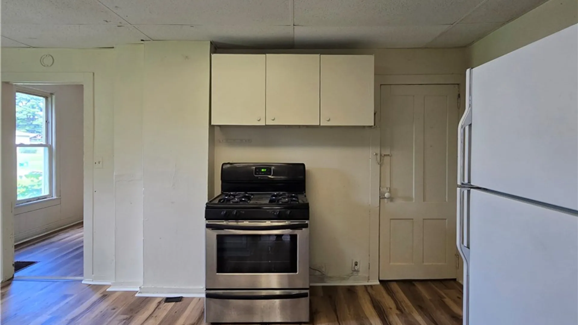 Property at 324-326 Diven Avenue, Elmira City, NY 14901 4
