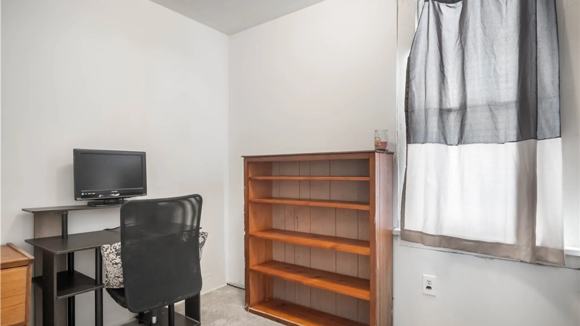 Property at 445 N Ogden Street, Buffalo, NY 14212 21
