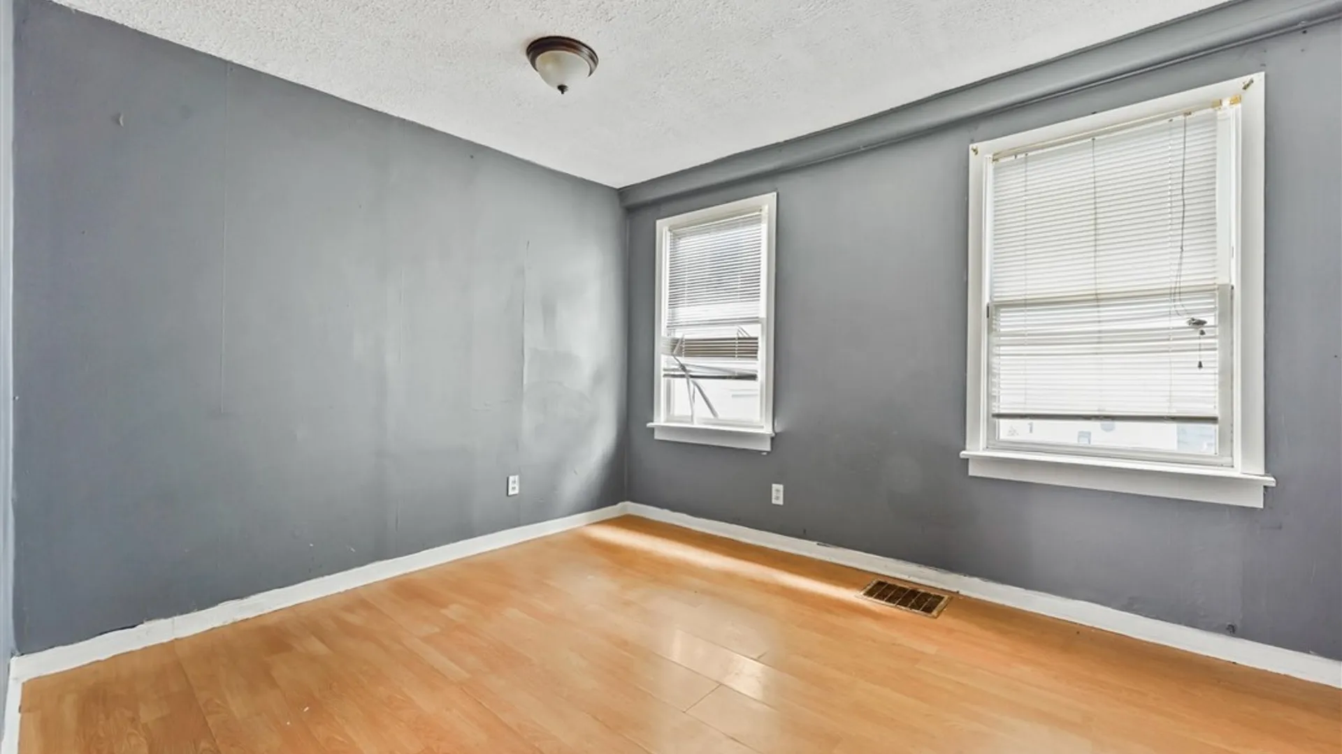 Property at 249 Lilac Street, Syracuse, NY 13208 14