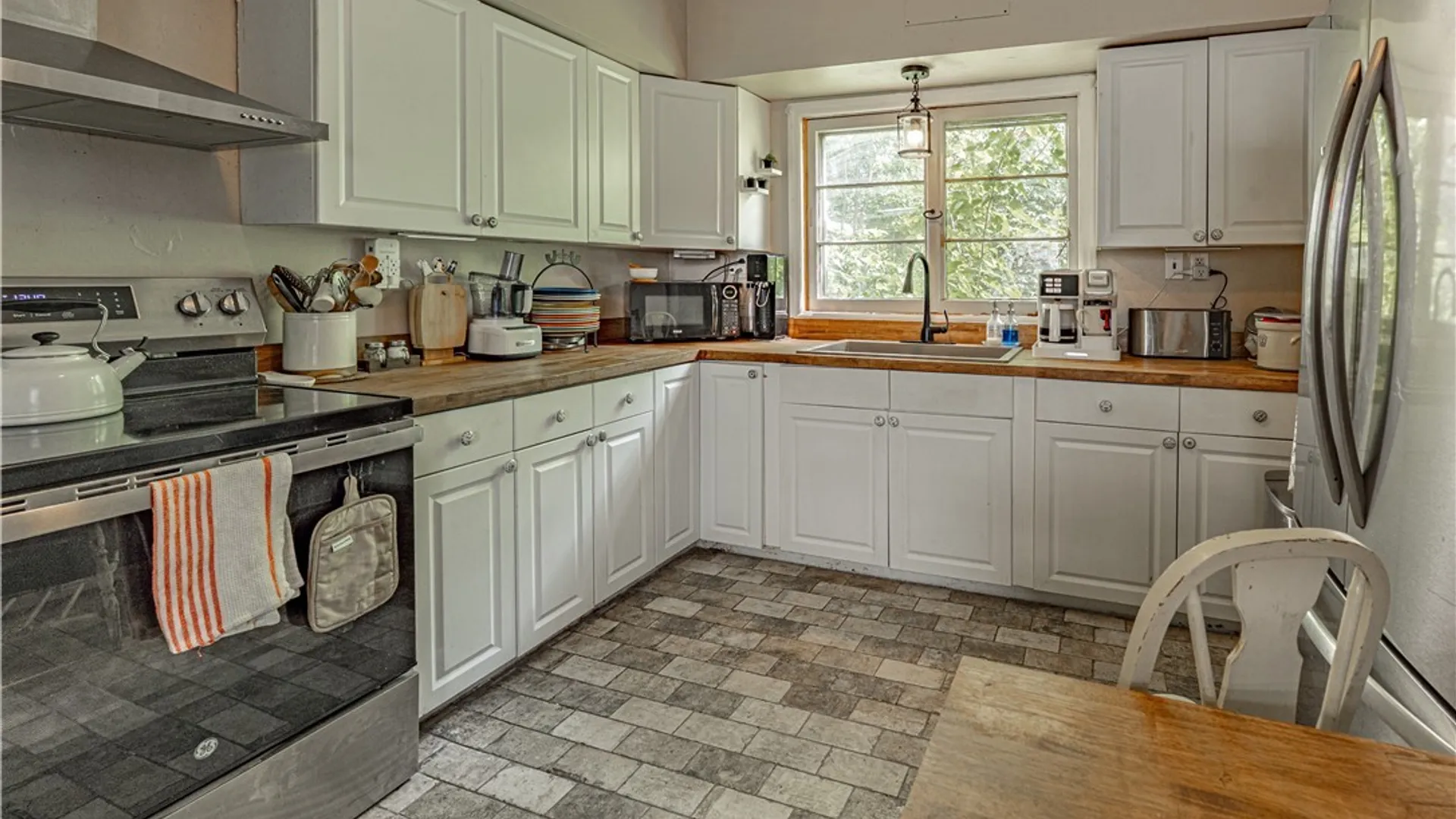 Property at 2222 Whitney Avenue, Niagara Falls, NY 14301 11