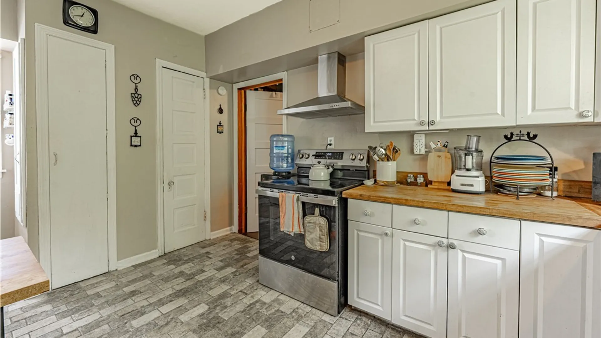 Property at 2222 Whitney Avenue, Niagara Falls, NY 14301 23
