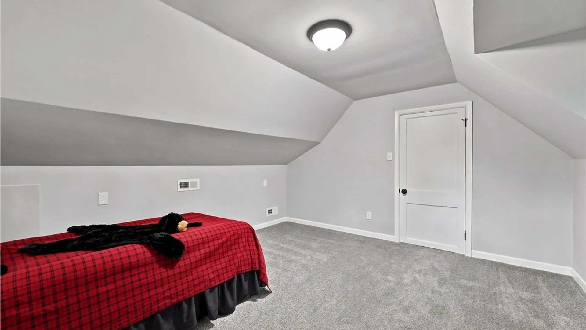 Property at 212 Schwartz Road, Lancaster, NY 14086 21