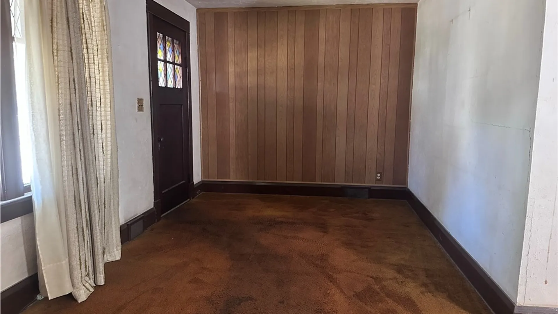 Property at 252 Roslyn Street, Buffalo, NY 14215 6