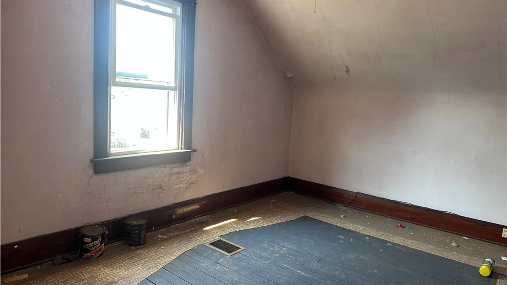 Property at 252 Roslyn Street, Buffalo, NY 14215 12